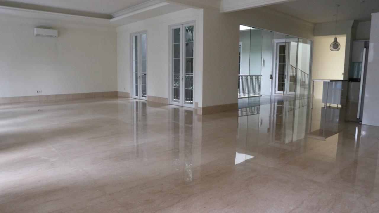 For Rent 5BR House South Jakarta Kemang KMGS081