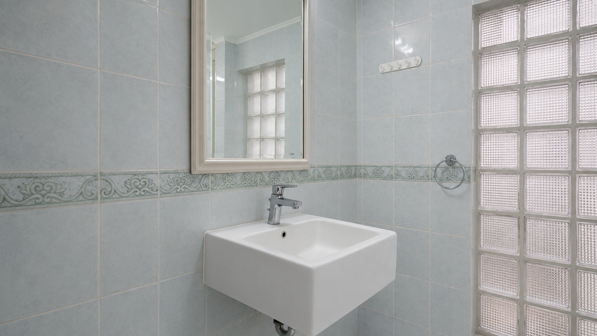 ASEM II BLOK J-5BR-BATHROOM 2 For Rent 4BR House South Jakarta Cipete CPT087