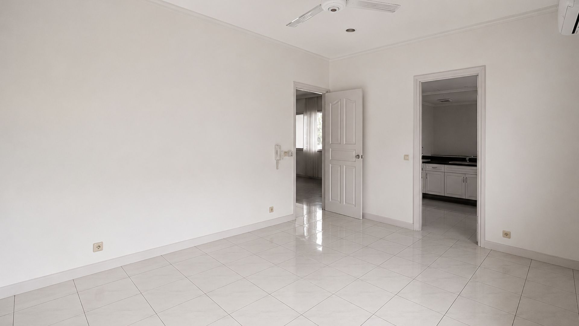 ASEM II BLOK J-5BR-BEDROOM 1 For Rent 4BR House South Jakarta Cipete CPT087