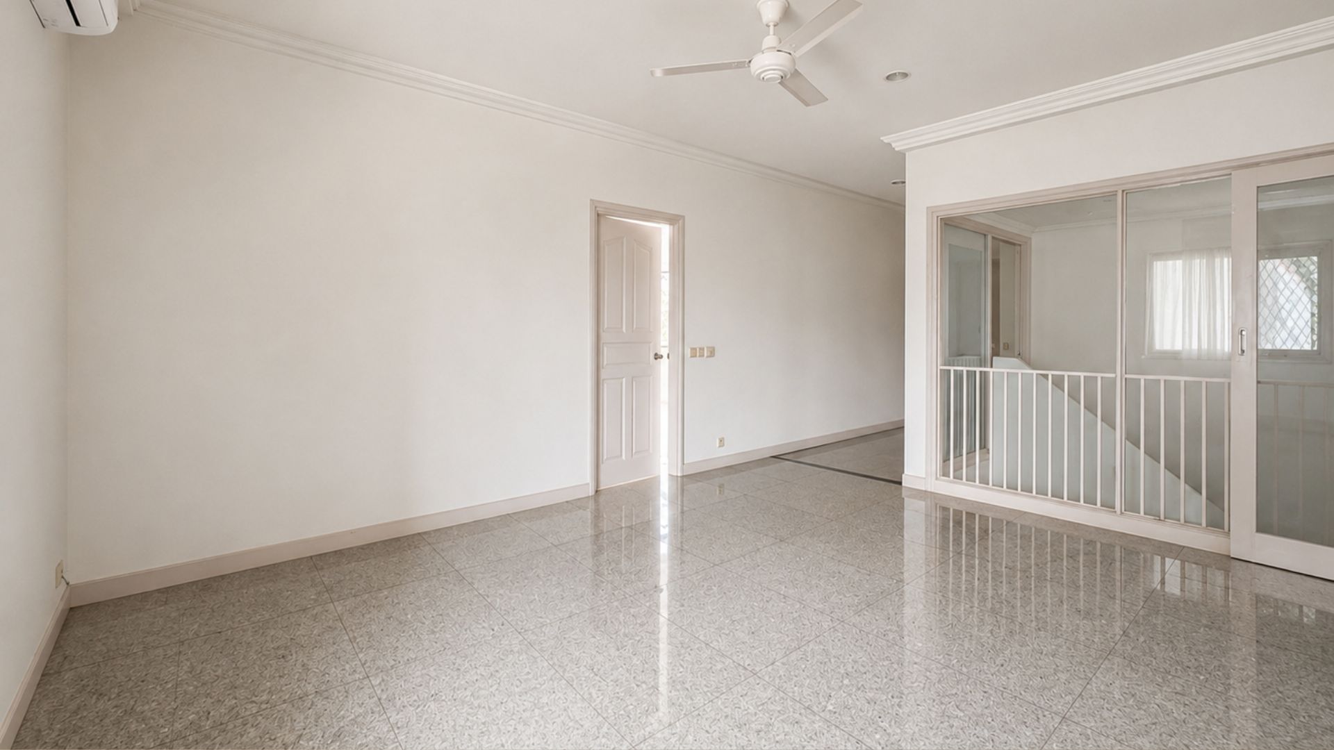 ASEM II BLOK J-5BR-FAMILY AREA AT SECOND FLOOR For Rent 4BR House South Jakarta Cipete CPT087