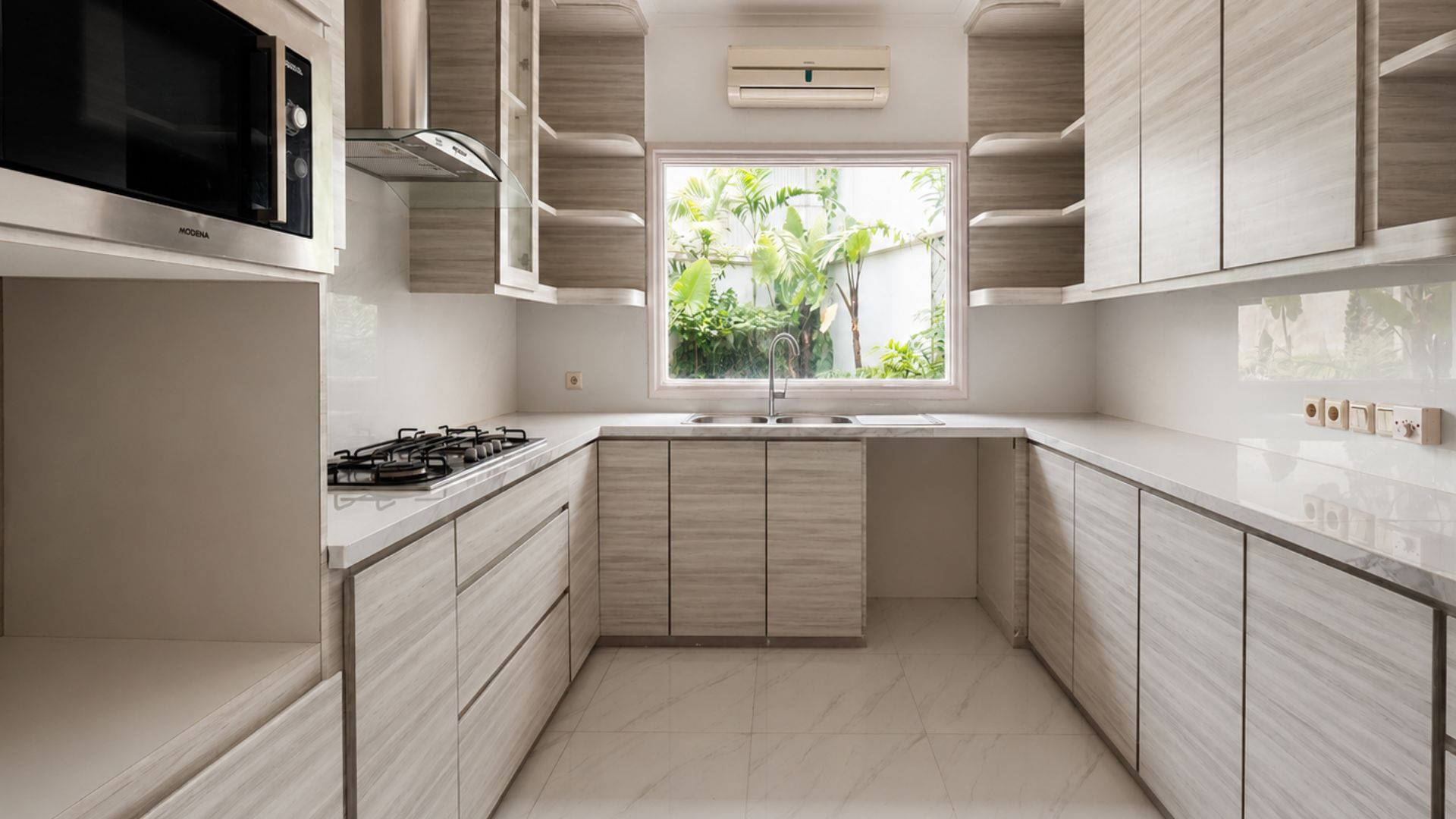 ASEM II BLOK J-5BR-KITCHEN AREA For Rent 4BR House South Jakarta Cipete CPT087