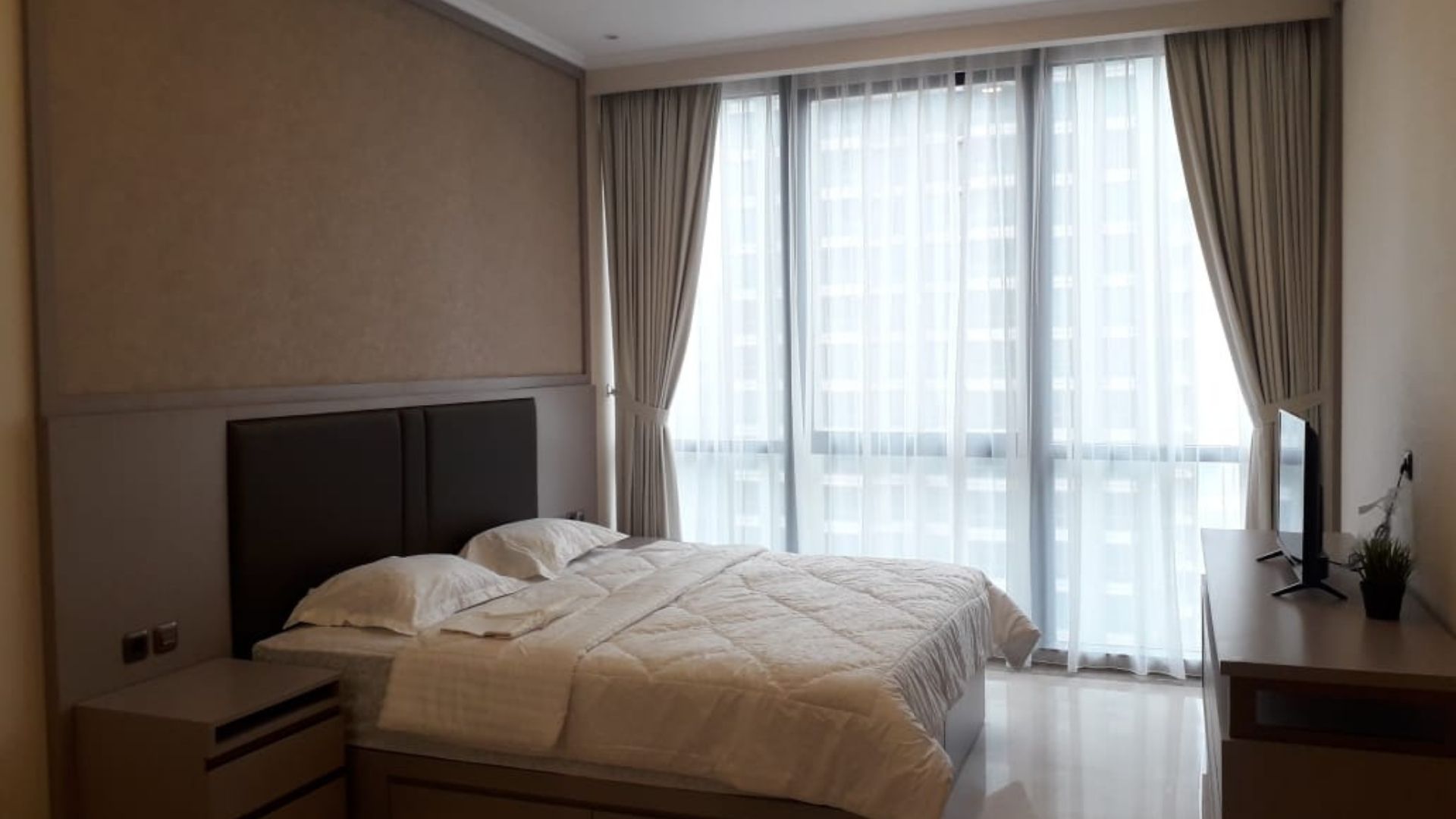 For Rent 2BR Apartment District 8 South Jakarta Senopati DSTC049
