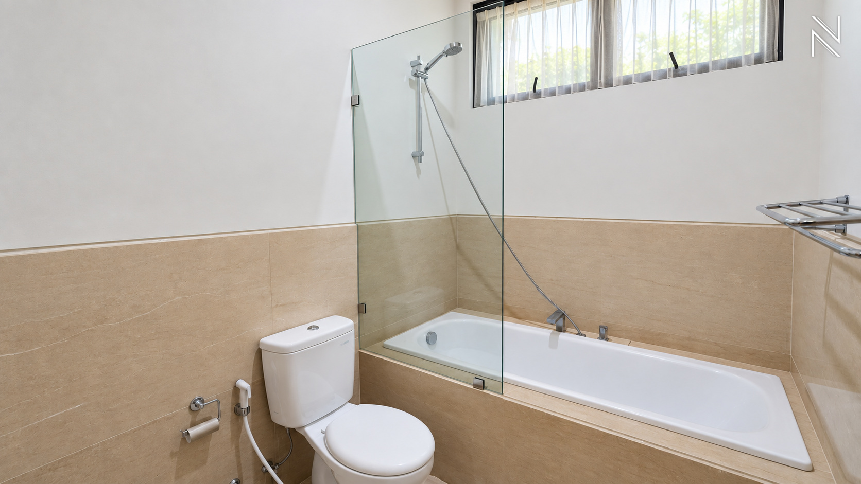 Executive Paradise – EP019 – bathroom For Rent 3BR Apartment Executive Paradise Complex South Jakarta Cilandak EP019