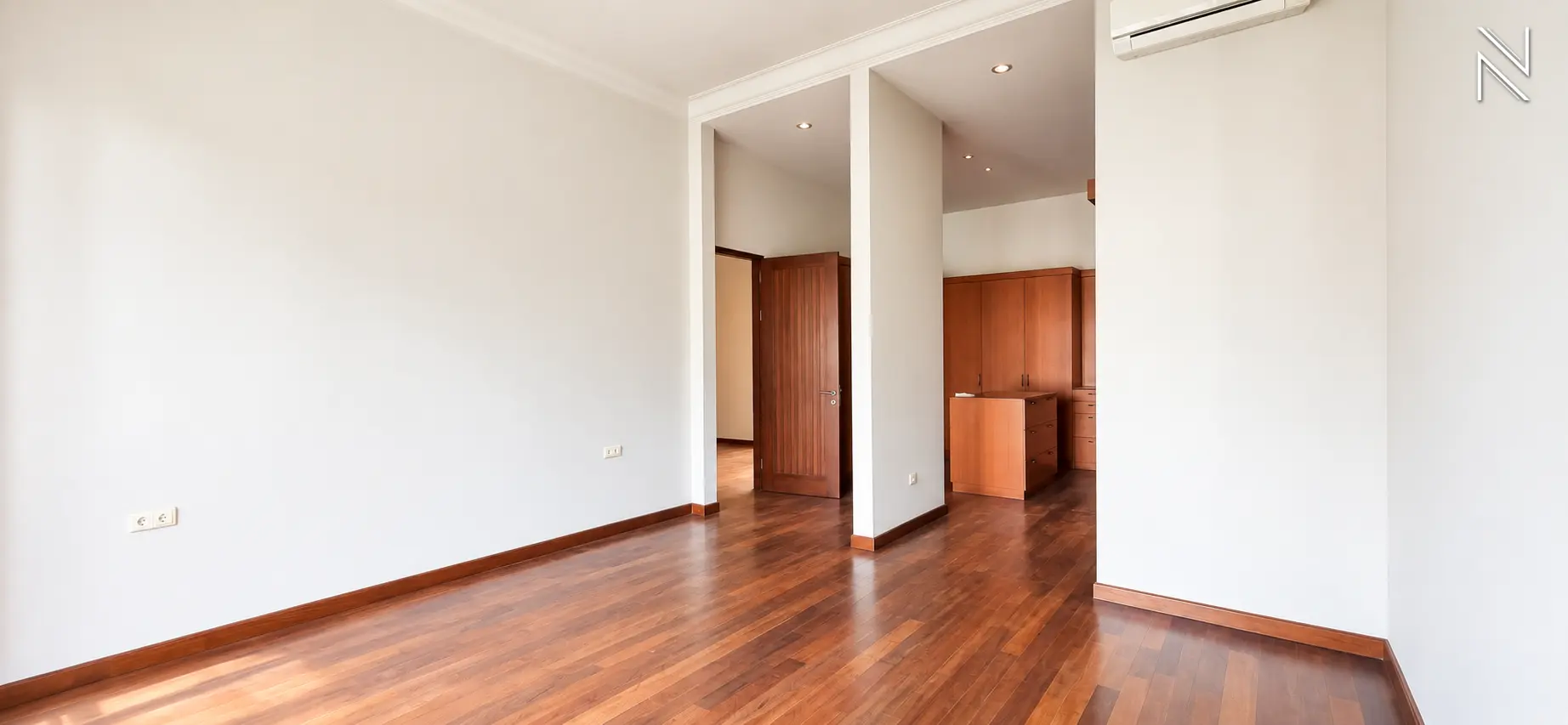 Gaharu no.6 – Kamar Tidur Utama 02 For Rent 5BR House South Jakarta Cilandak CLD029