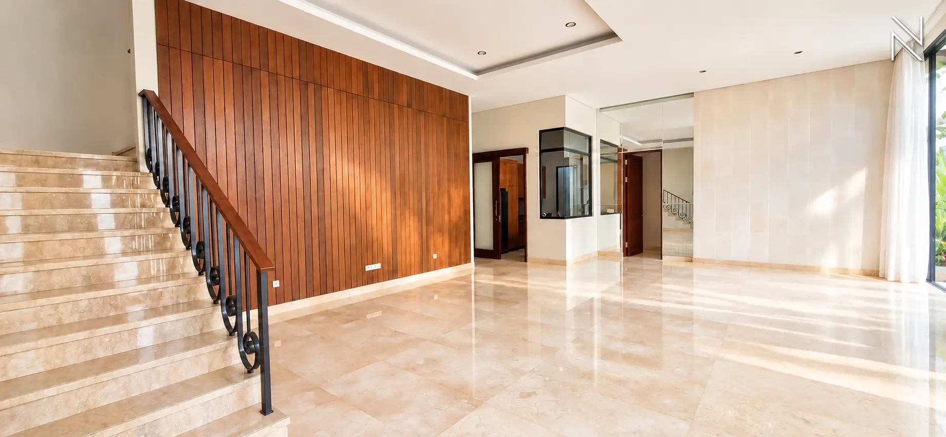 Gaharu no.6 – Ruang Keluarga 02 For Rent 5BR House South Jakarta Cilandak CLD029