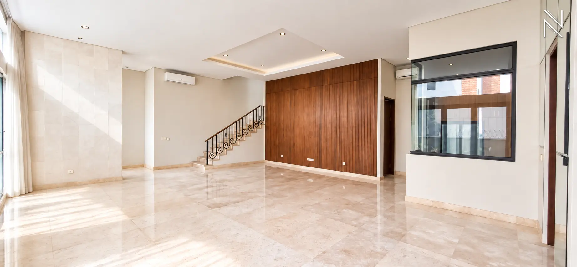 Gaharu no.6 – Ruang Keluarga 03 For Rent 5BR House South Jakarta Cilandak CLD029