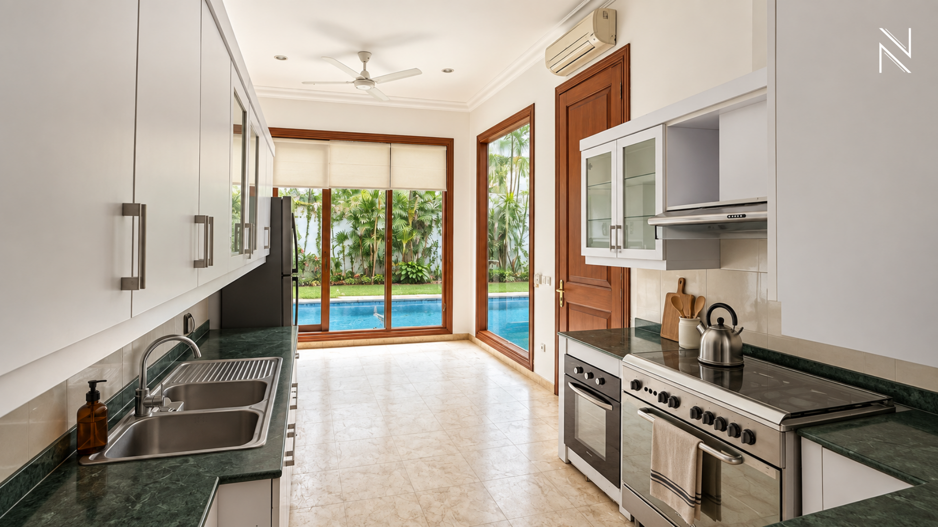 For Rent 5BR House South Jakarta Kebayoran Baru KBBR304