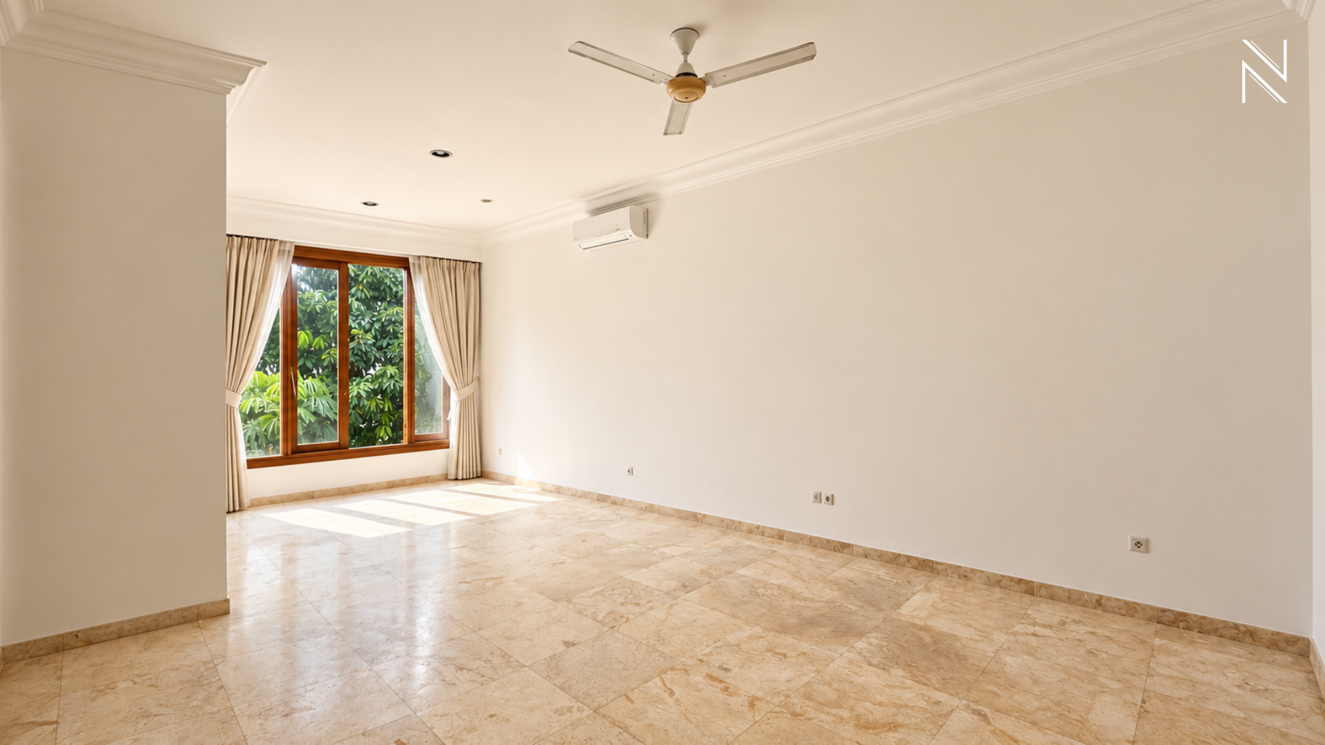 For Rent 5BR House South Jakarta Kebayoran Baru KBBR304
