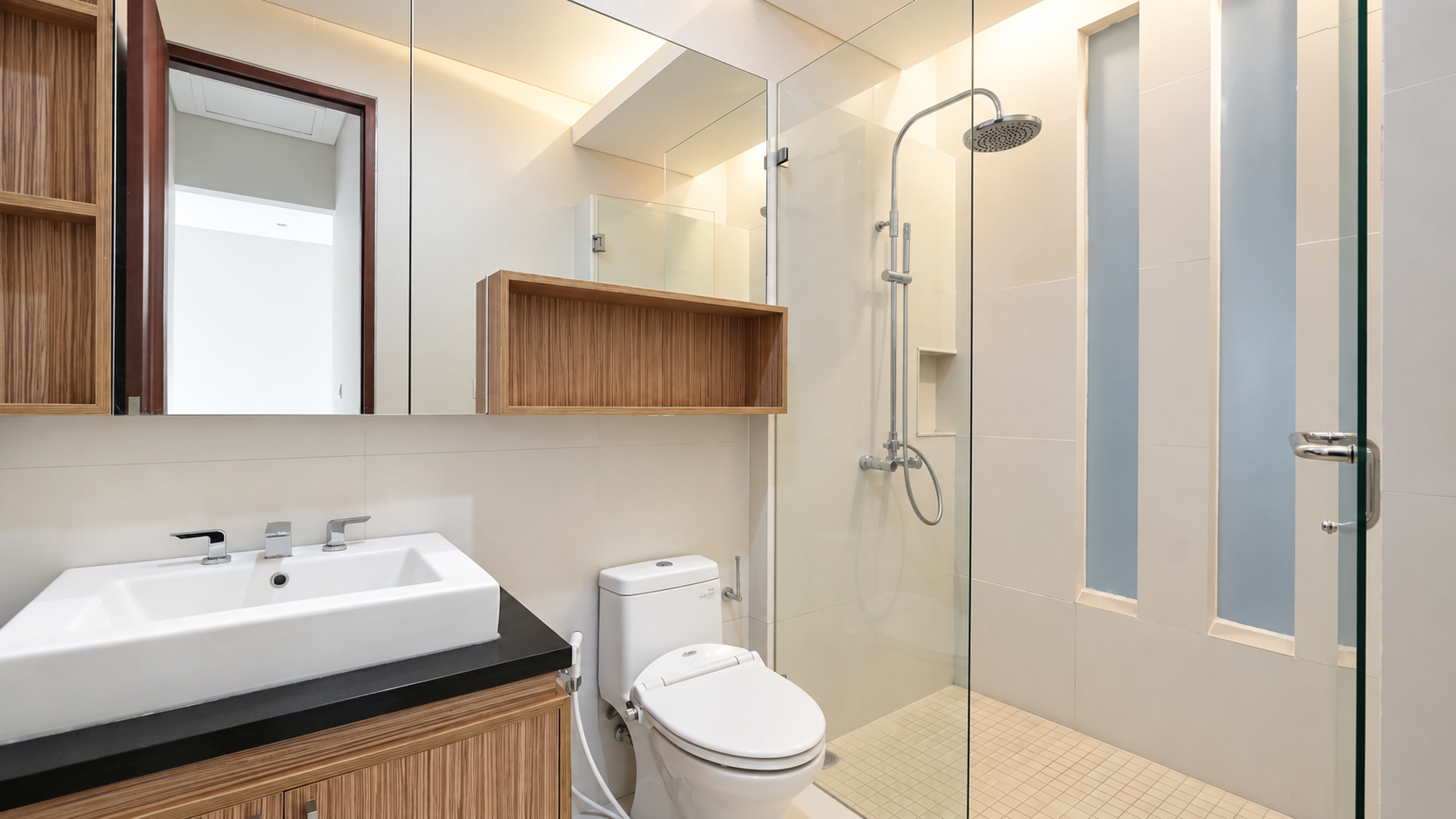 Jl. H. Soleh No. 1B-5BR-BATHROOM 5 For Buy 4BR House South Jakarta Kemang KMGTS090