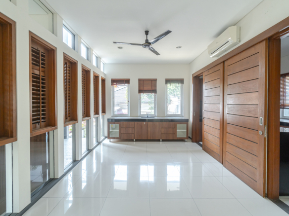 For Rent 4BR House South Jakarta Kebayoran Baru KBBR212