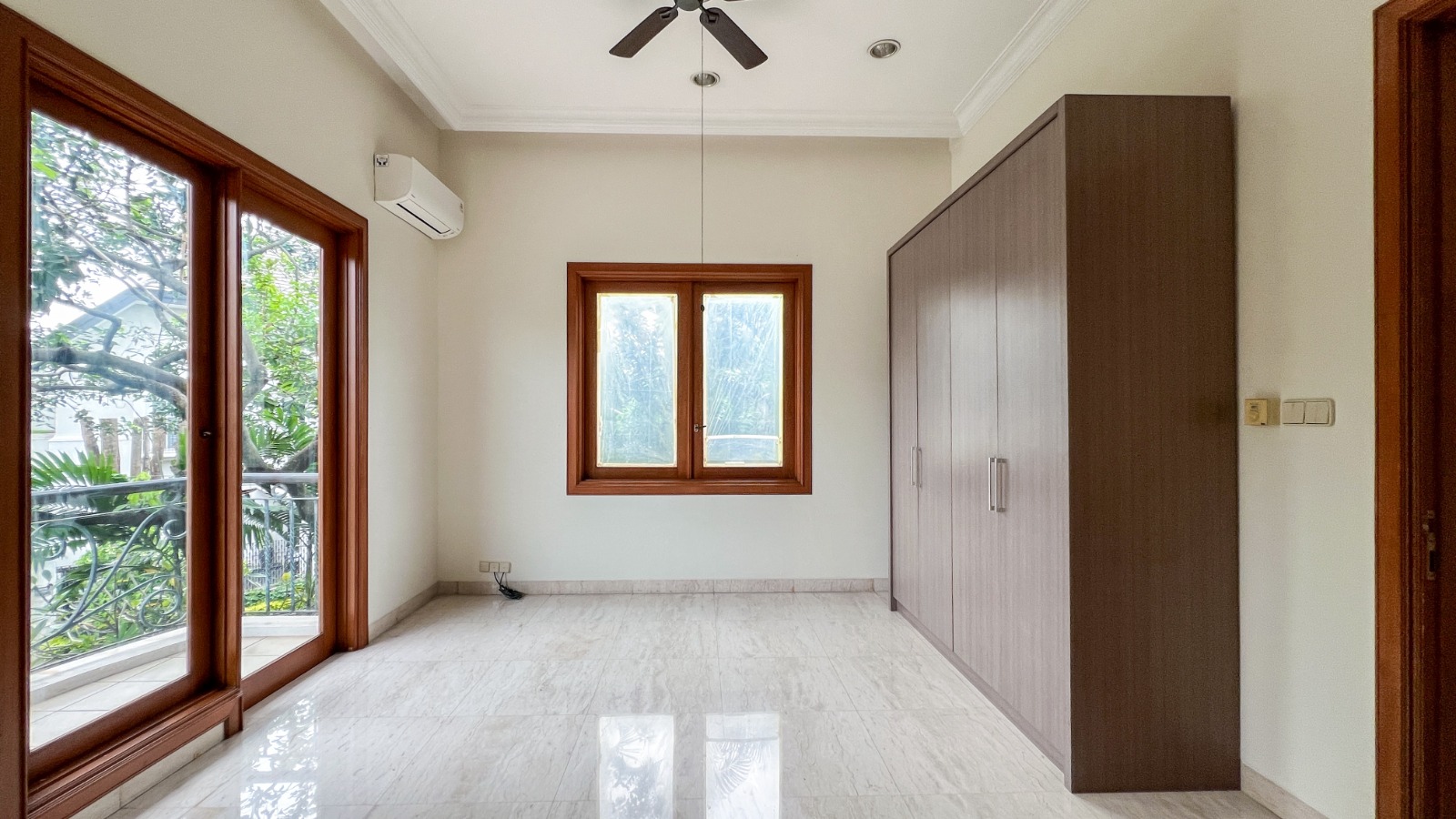 For Rent 5BR House South Jakarta Pondok Indah PNDIND295