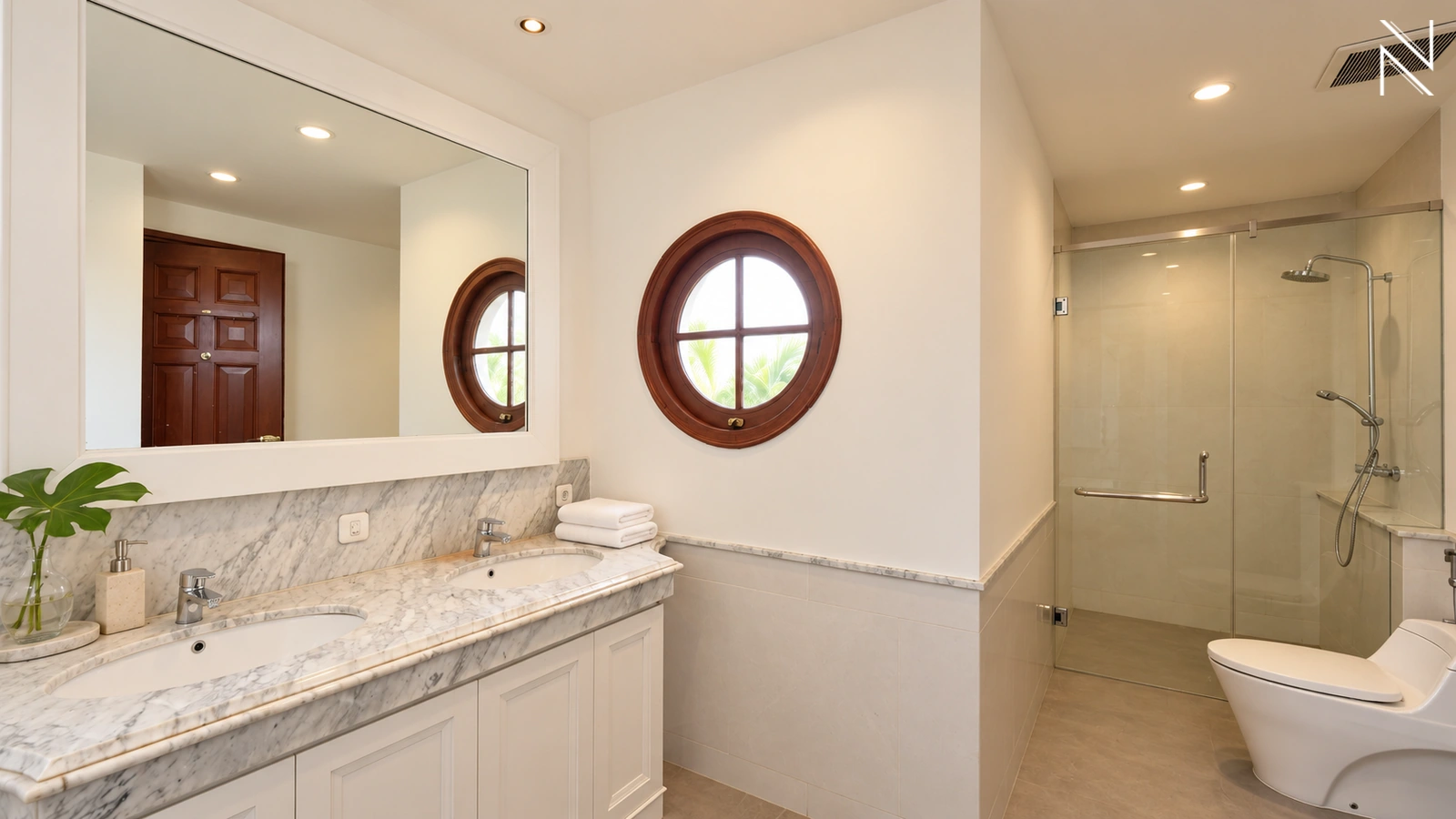 Palm Mansion – Bathroom (2) For Rent 4BR House South Jakarta Lebak Bulus LBB024