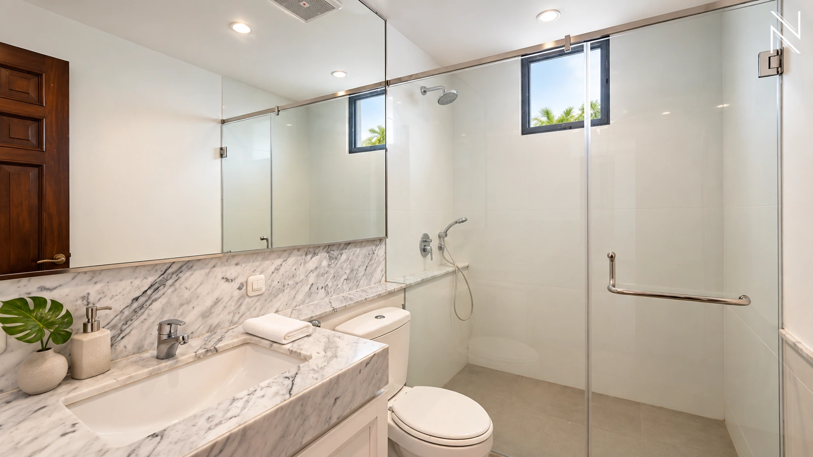 Palm Mansion – Bathroom (3) For Rent 4BR House South Jakarta Lebak Bulus LBB024