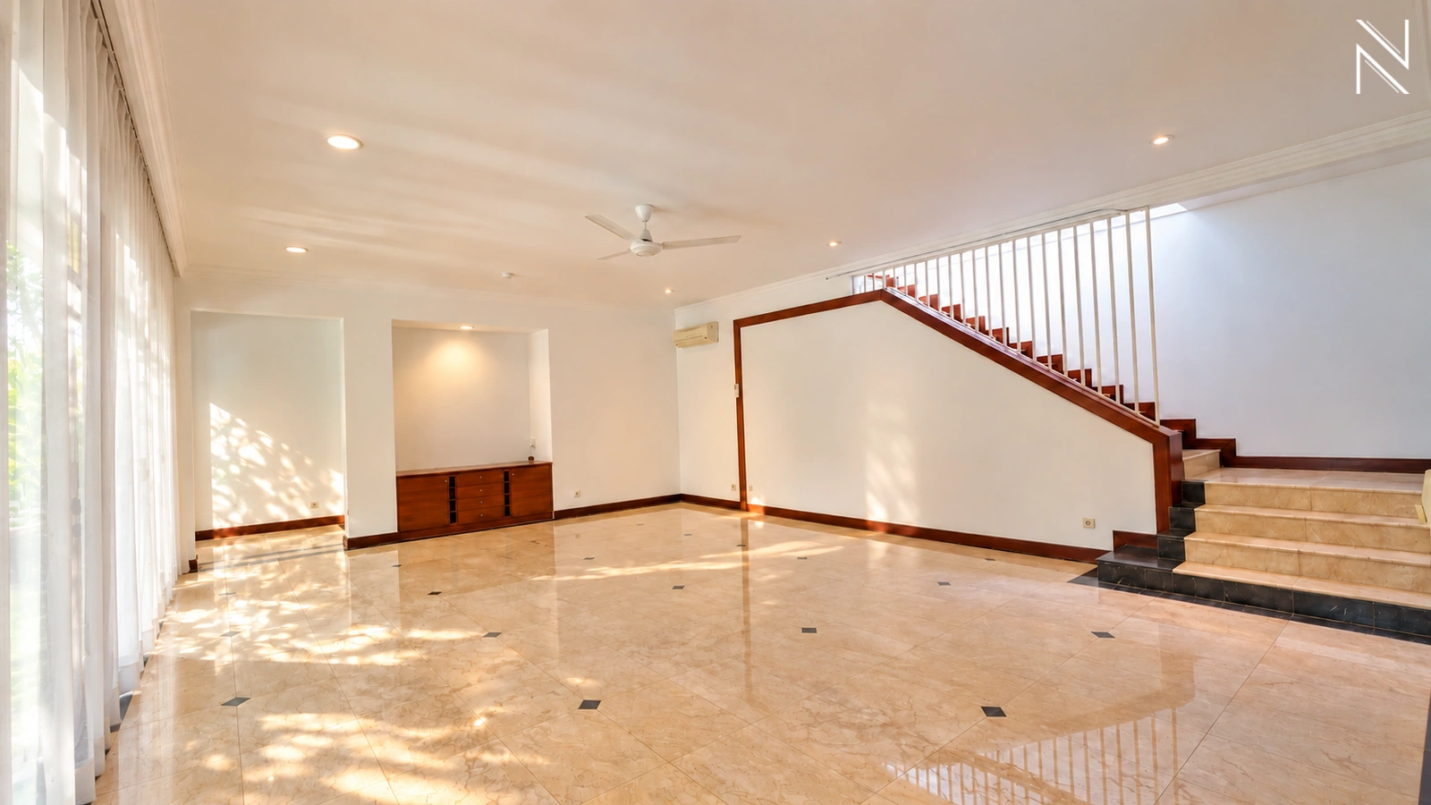 Palm Mansion – Living Area (4) For Rent 4BR House South Jakarta Lebak Bulus LBB024