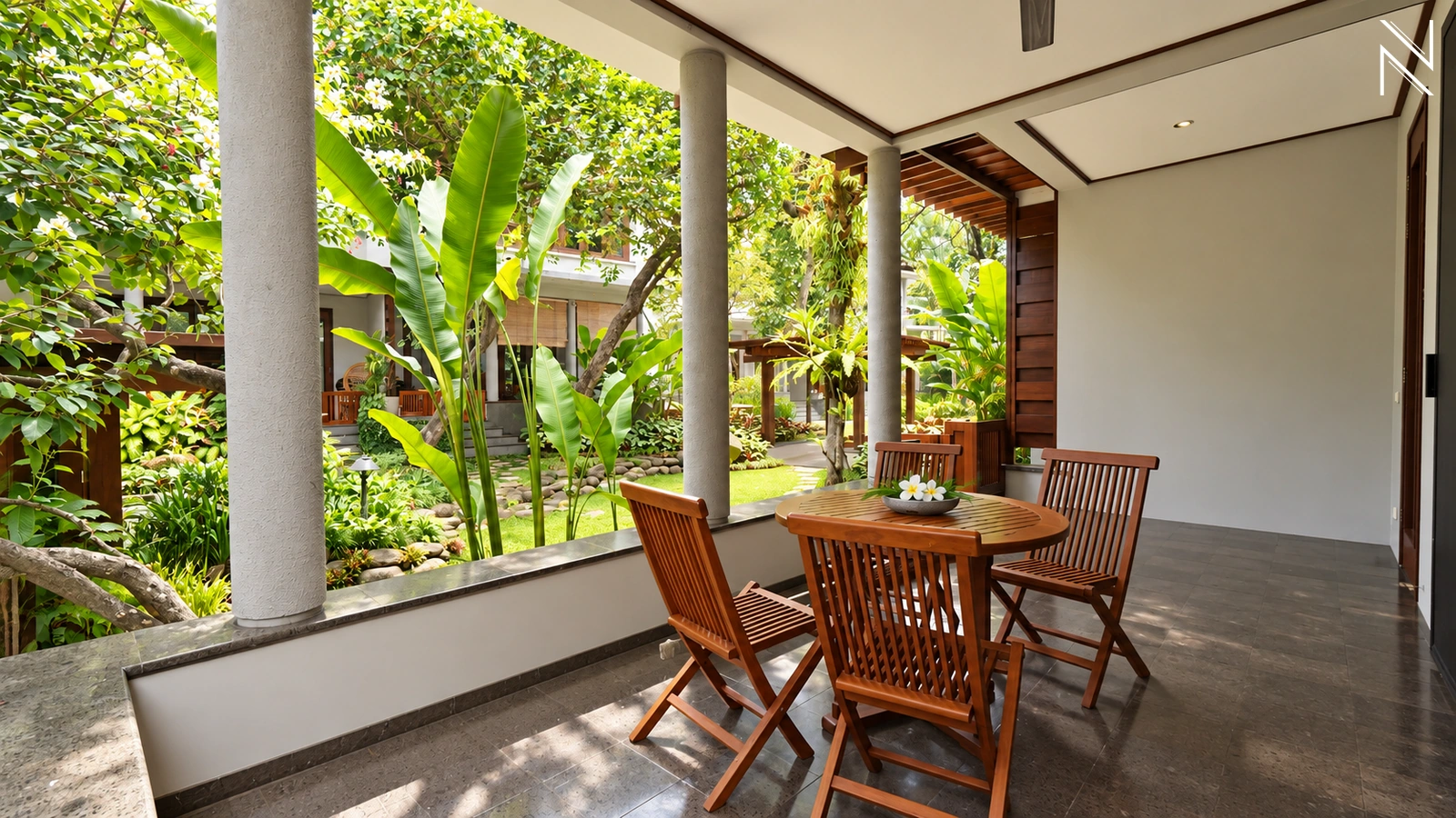 Veranda 1 – KAV T – Teras Taman 01 For Rent 3BR House South Jakarta Cipete CPT235