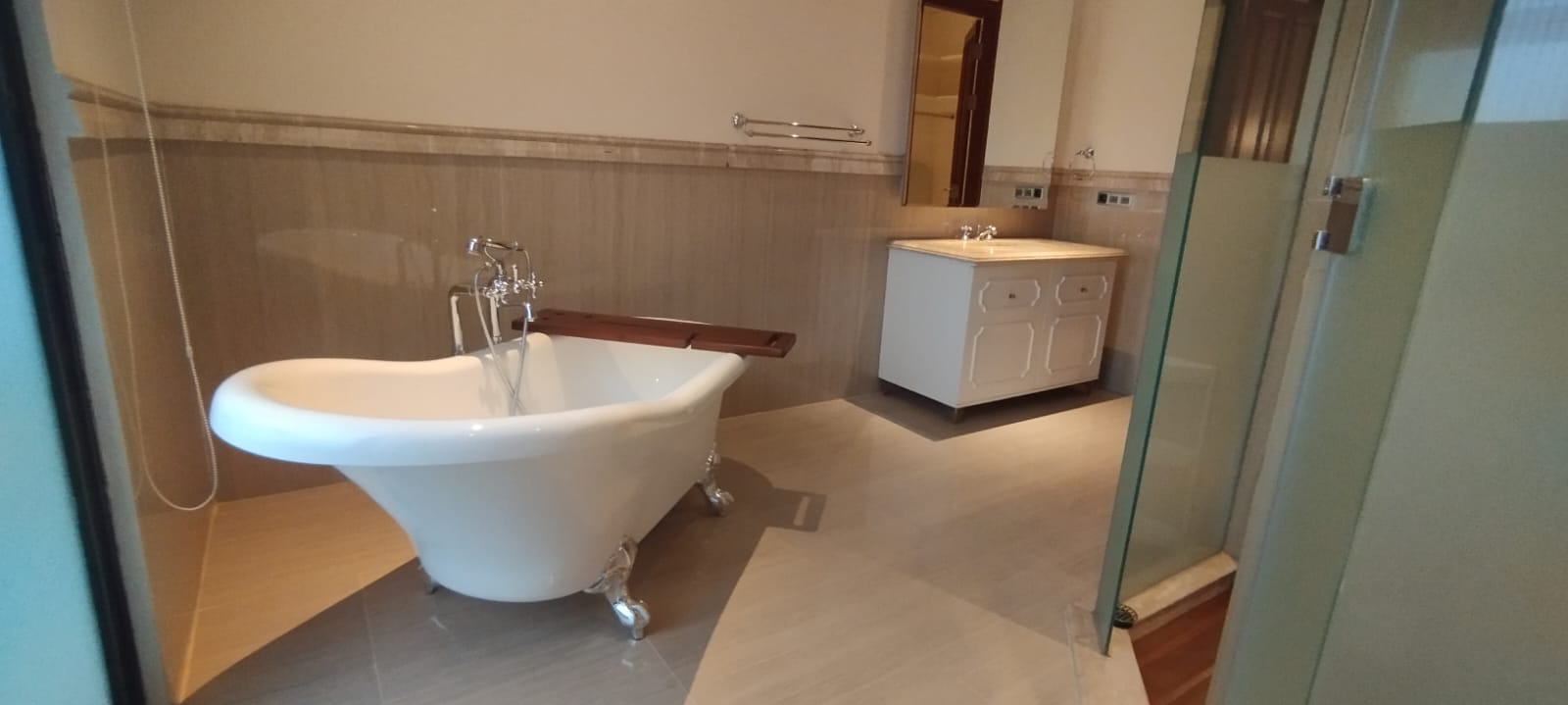 For Rent 3BR House South Jakarta Kemang KMG323