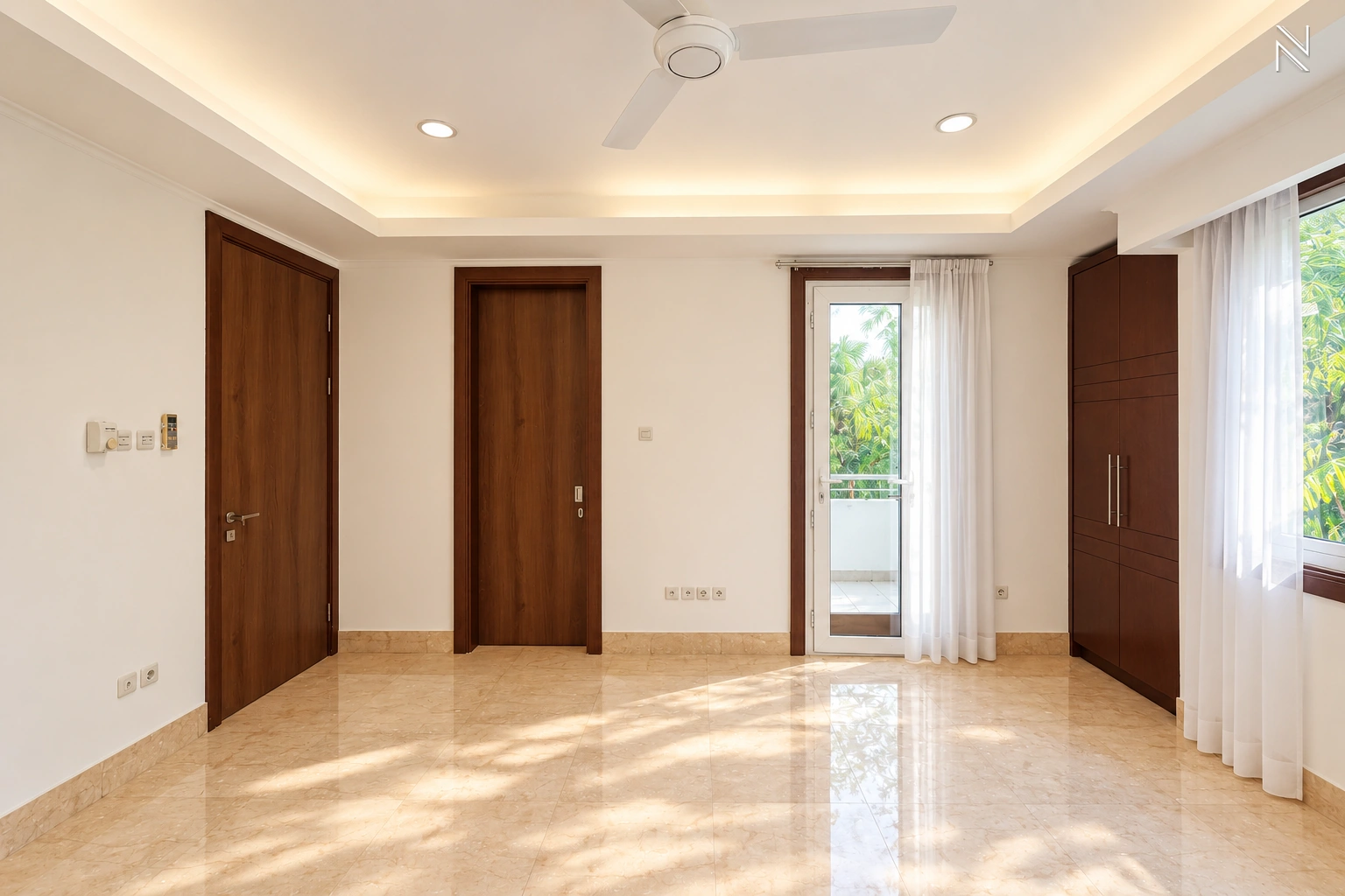 ASTORIA A5 – CLD253 – Bedroom Doors and Balcony View – Photo 14 For Rent 5BR House South Jakarta Cilandak CLD253