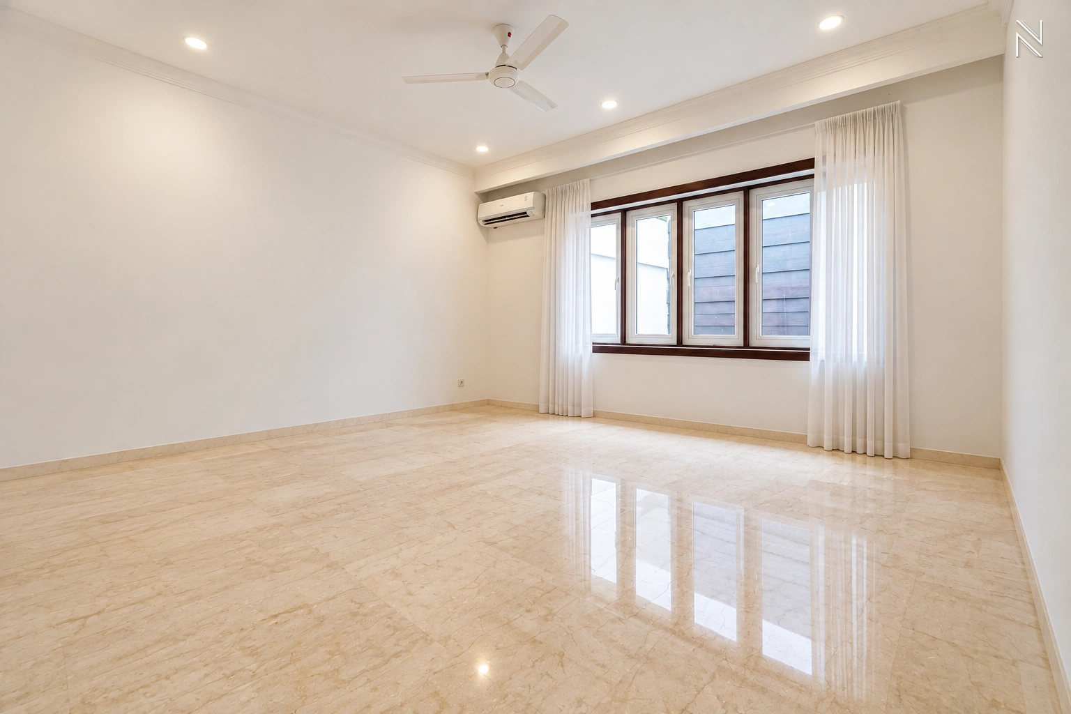ASTORIA A5 – CLD253 – Large Bedroom Window Reverse View – Photo 28 For Rent 5BR House South Jakarta Cilandak CLD253