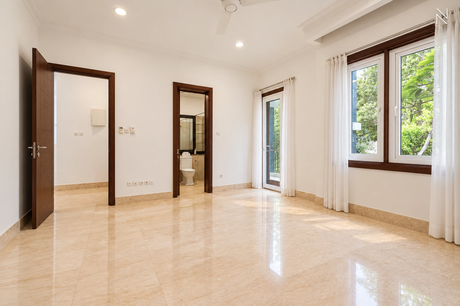 ASTORIA A5 – CLD253 – Single Bedroom Balcony and Ensuite View – Photo 19 For Rent 5BR House South Jakarta Cilandak CLD253
