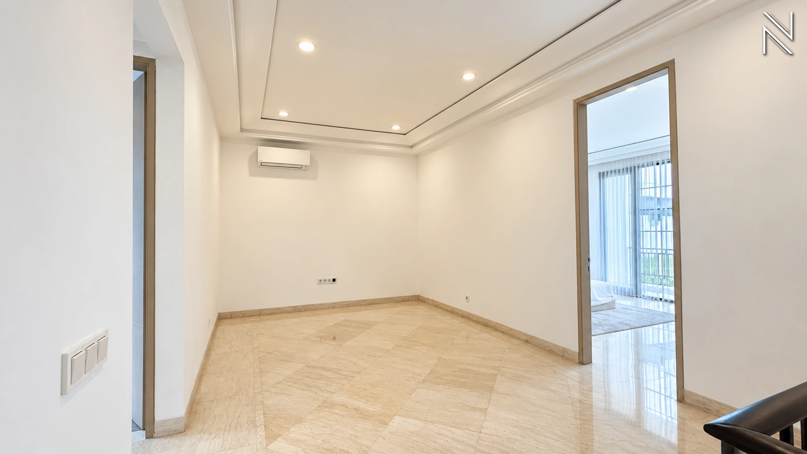 Amari Residence – Type D – Upper Landing 01 For Buy 3BR House South Jakarta Kebayoran Baru KBBRS282