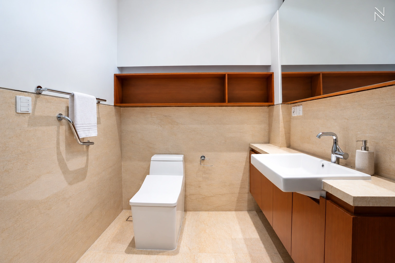 BDN 1 No. 12 Kav C – CLD120 – Bathroom Vanity View – Photo 29 For Rent 4BR House South Jakarta Cilandak CLD120