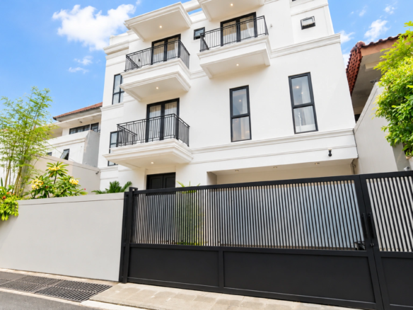 For Rent 5BR House South Jakarta Kebayoran Baru KBBR222