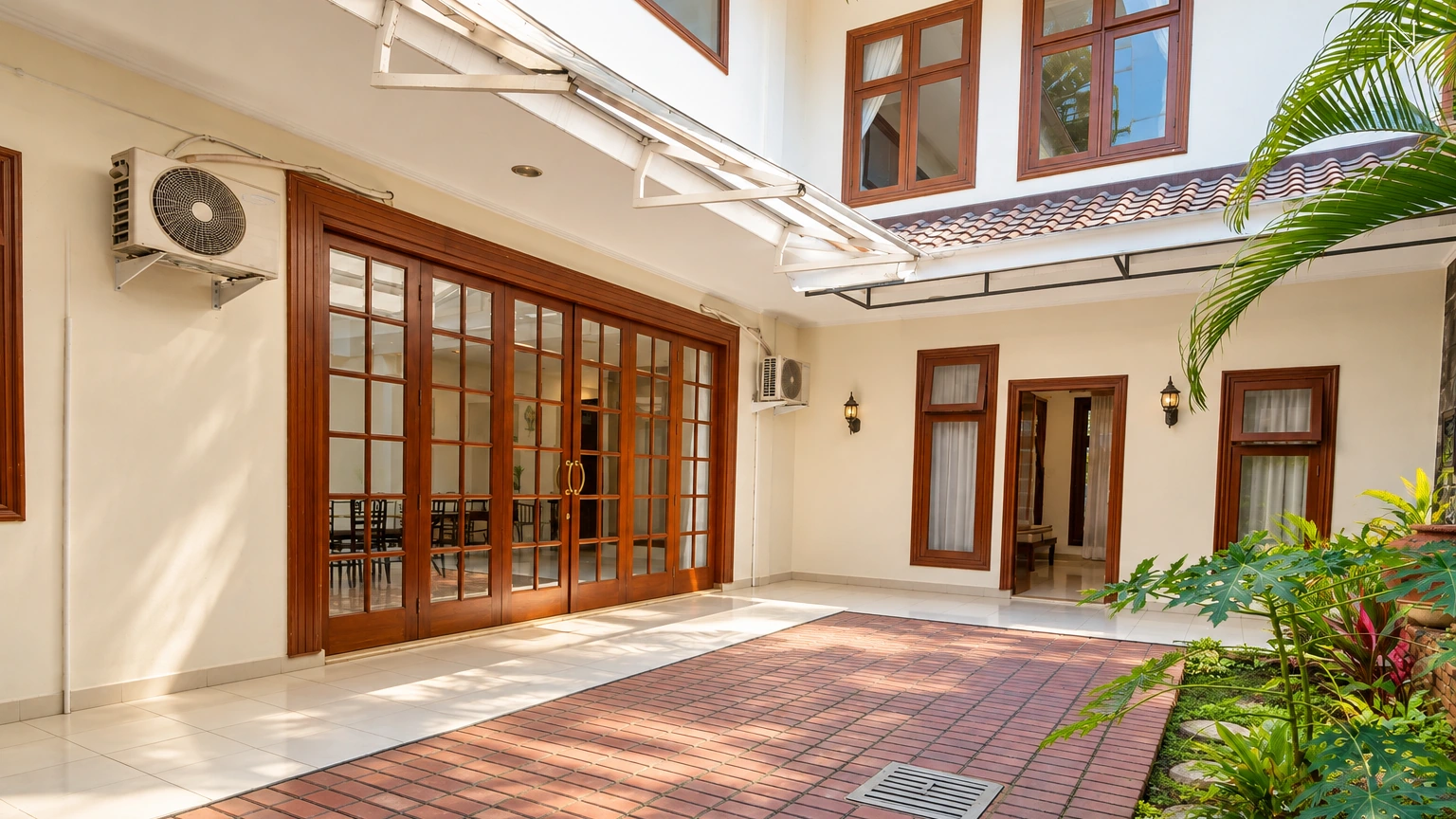 For Rent 5BR House South Jakarta Kemang KMGT163