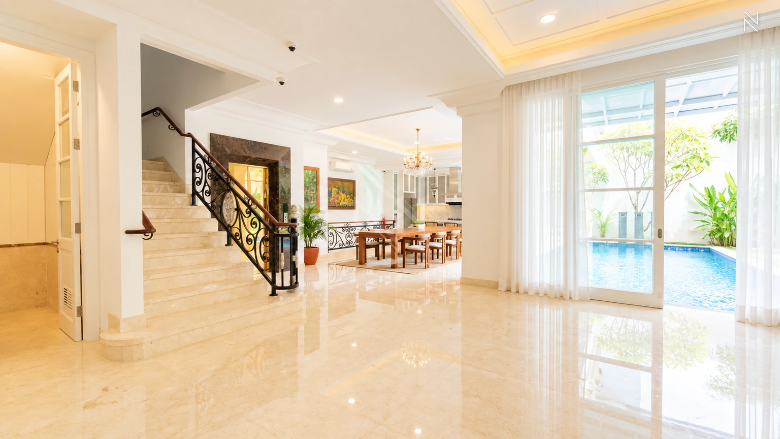 Kemang Selatan 11 No. 6A – Open Space Area For Buy 6BR House South Jakarta Kemang KMGS317