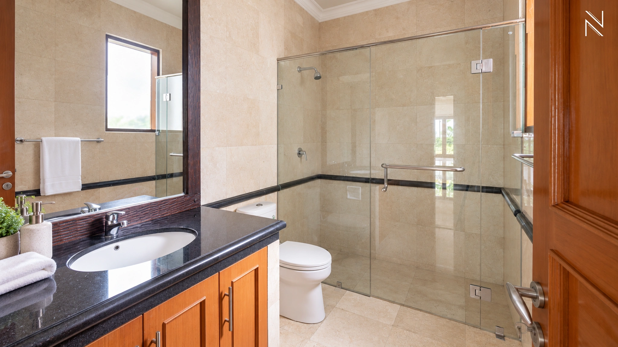 Kemang Selatan 1C No. 7 – Bathroom 3 For Rent 5BR House South Jakarta Kemang KMGS062