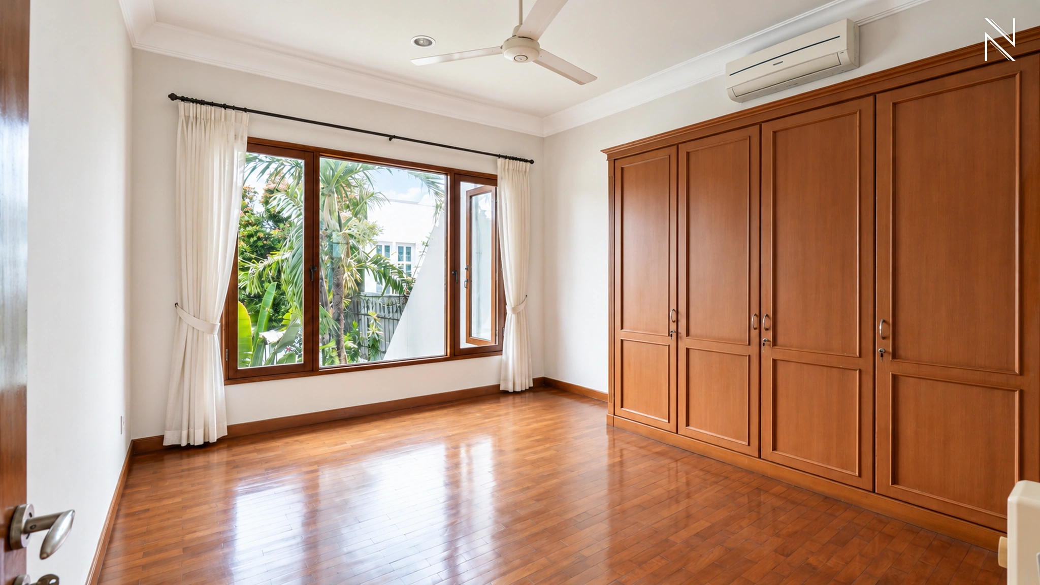 Kemang Selatan 1C No. 7 – Bedroom 1 For Rent 5BR House South Jakarta Kemang KMGS062