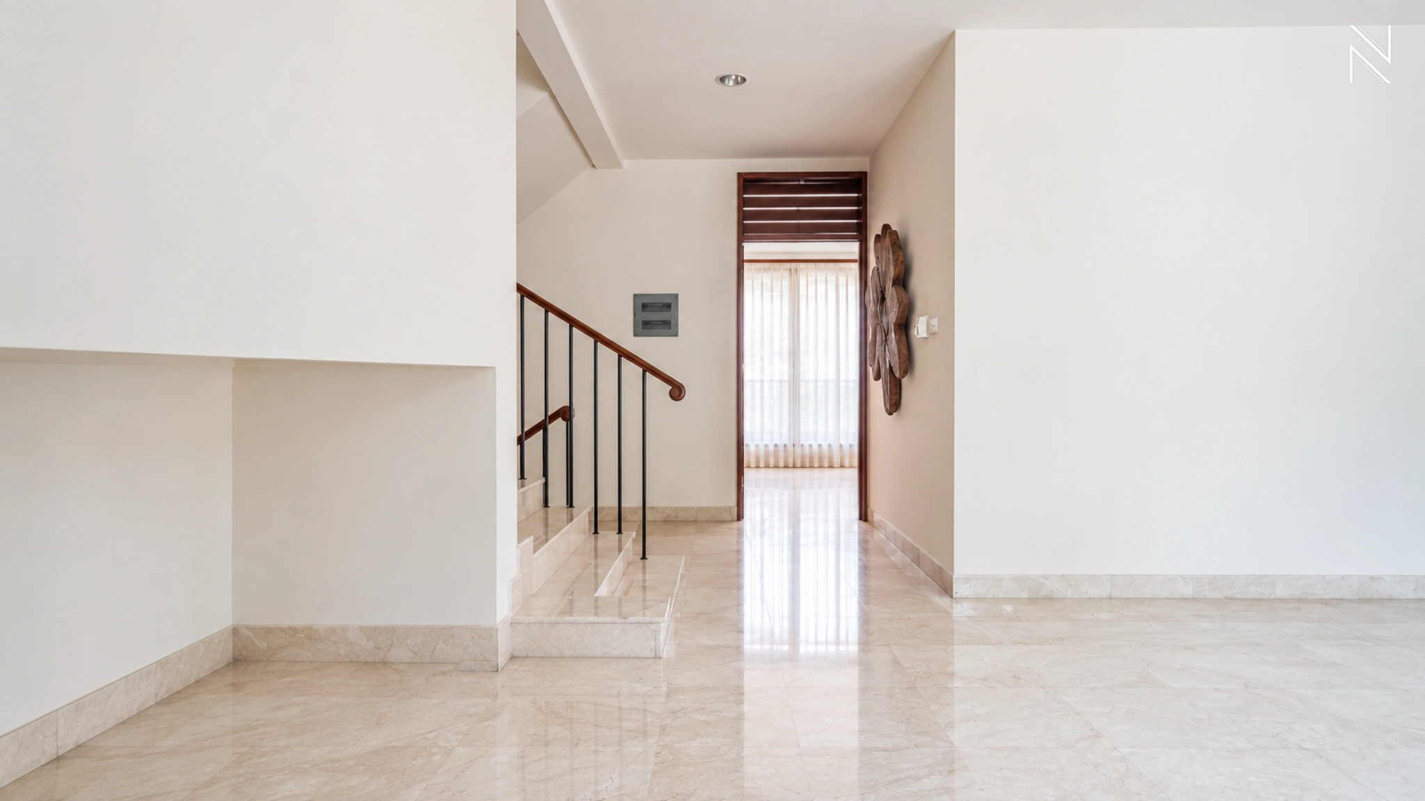 Kemang Selatan 9 No 5A – Upper Hallway For Rent 4BR House South Jakarta Kemang KMGS011