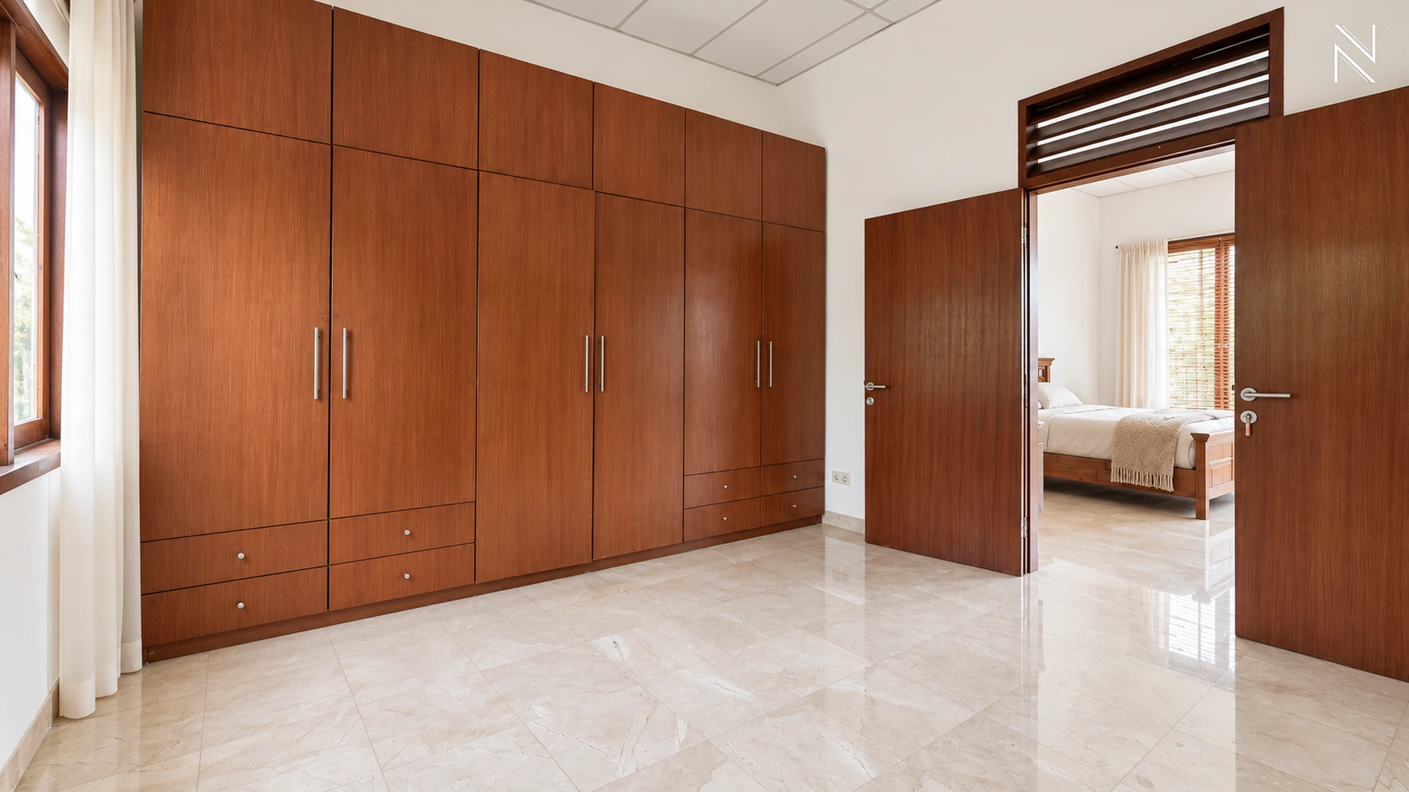 Kemang Selatan 9 No 5A – Wardrobe Area For Rent 4BR House South Jakarta Kemang KMGS011