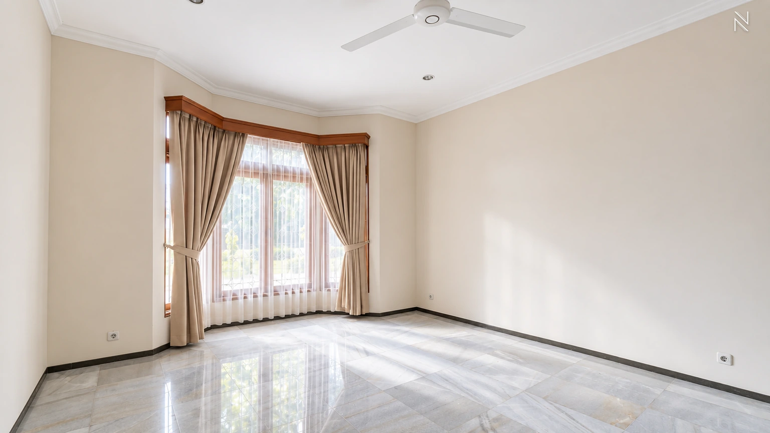 For Rent 5BR House South Jakarta Kemang KMGS129
