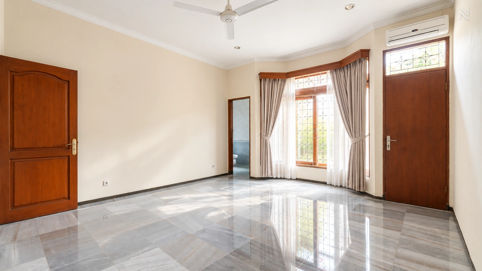 For Rent 5BR House South Jakarta Kemang KMGS129