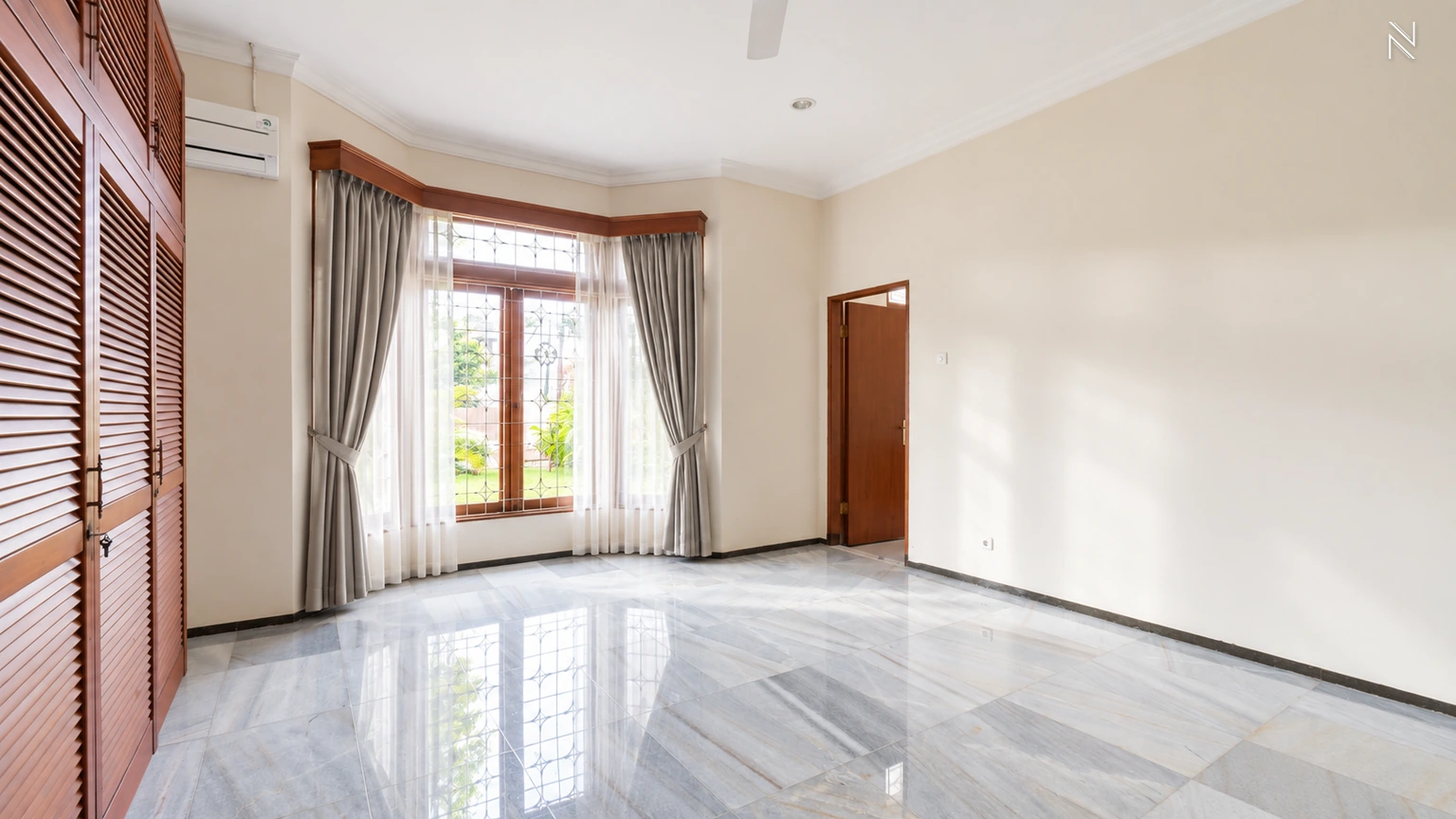 For Rent 5BR House South Jakarta Kemang KMGS129