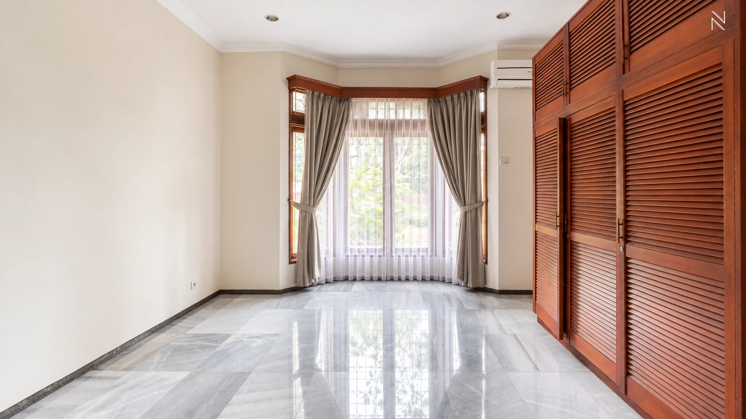 For Rent 5BR House South Jakarta Kemang KMGS129