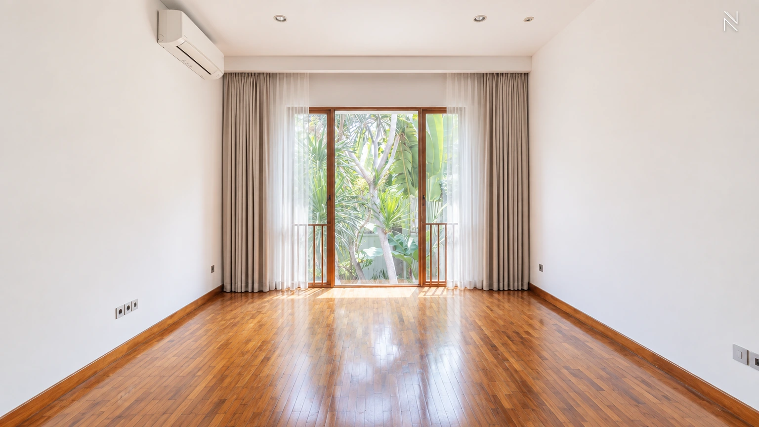 Kemang Selatan XI No 105 Kav H – Bedroom – Garden View For Rent 5BR House South Jakarta Kemang KMGS135