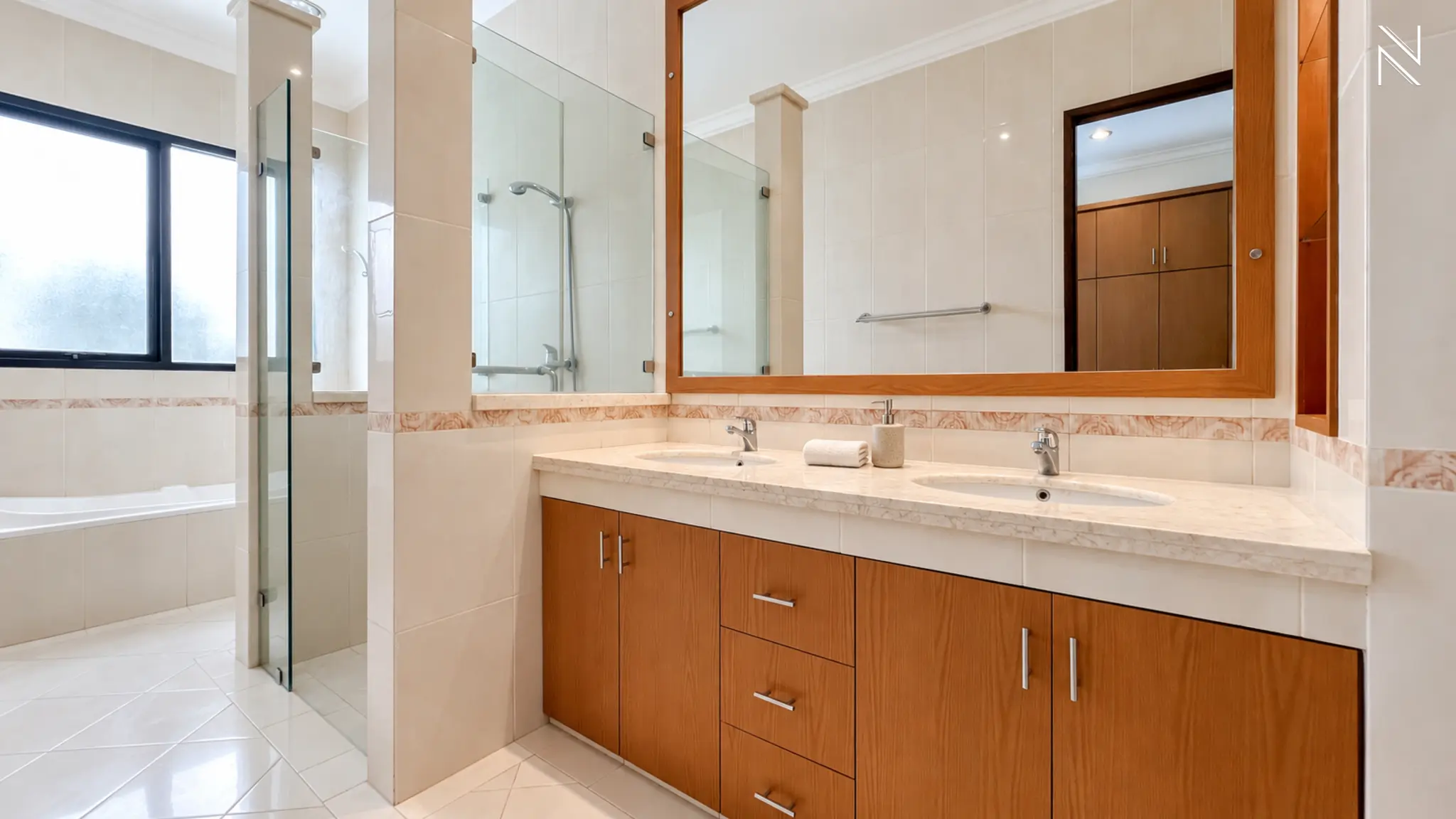 For Rent 4BR House South Jakarta Kemang KMGT142