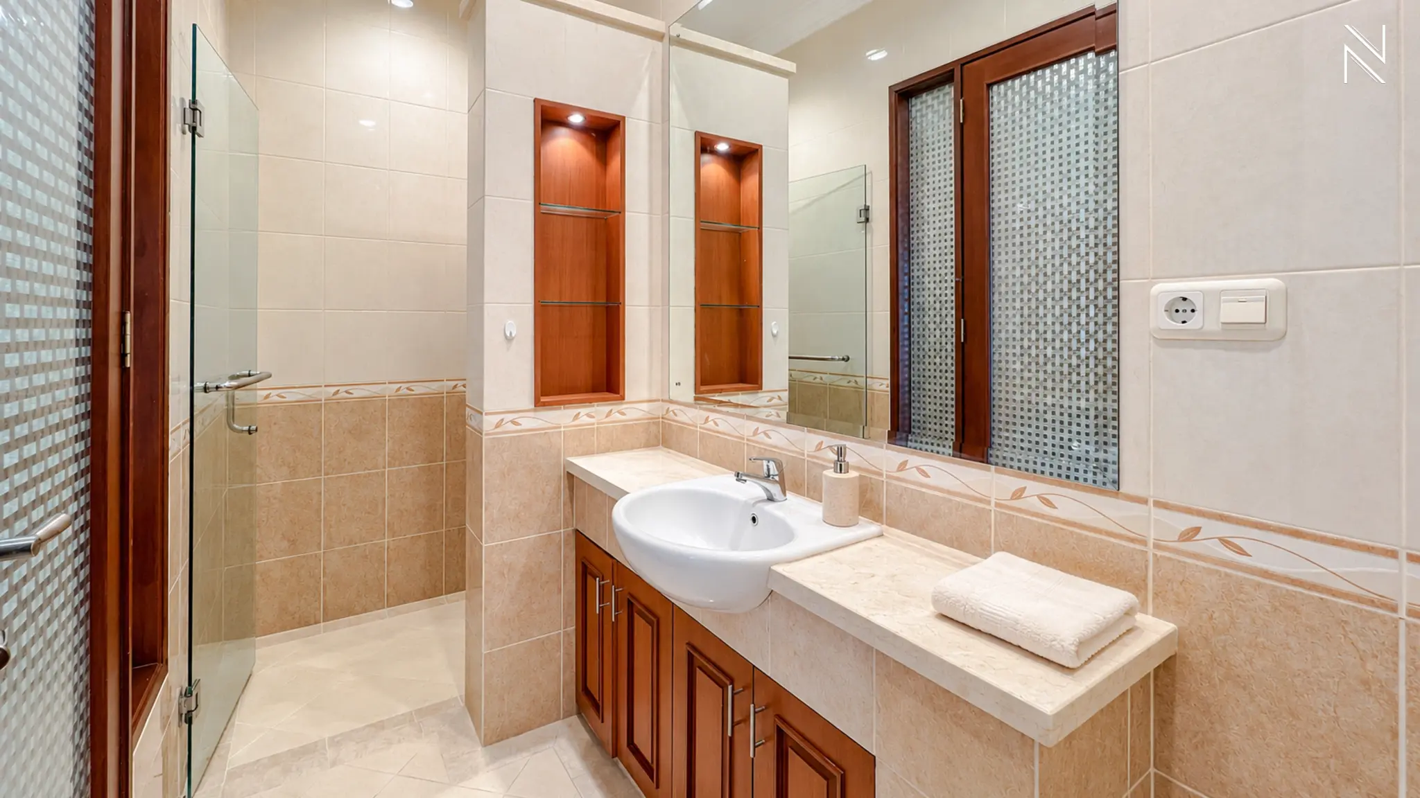 For Rent 4BR House South Jakarta Kemang KMGT142