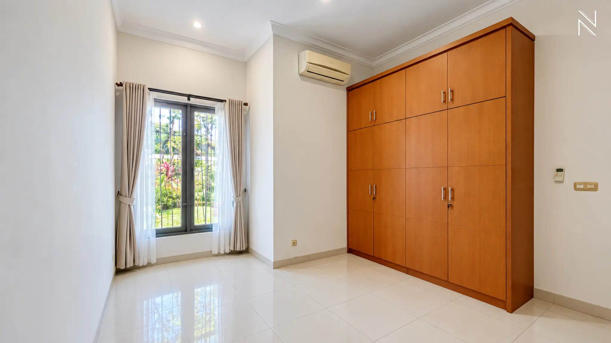 For Rent 4BR House South Jakarta Kemang KMGT142