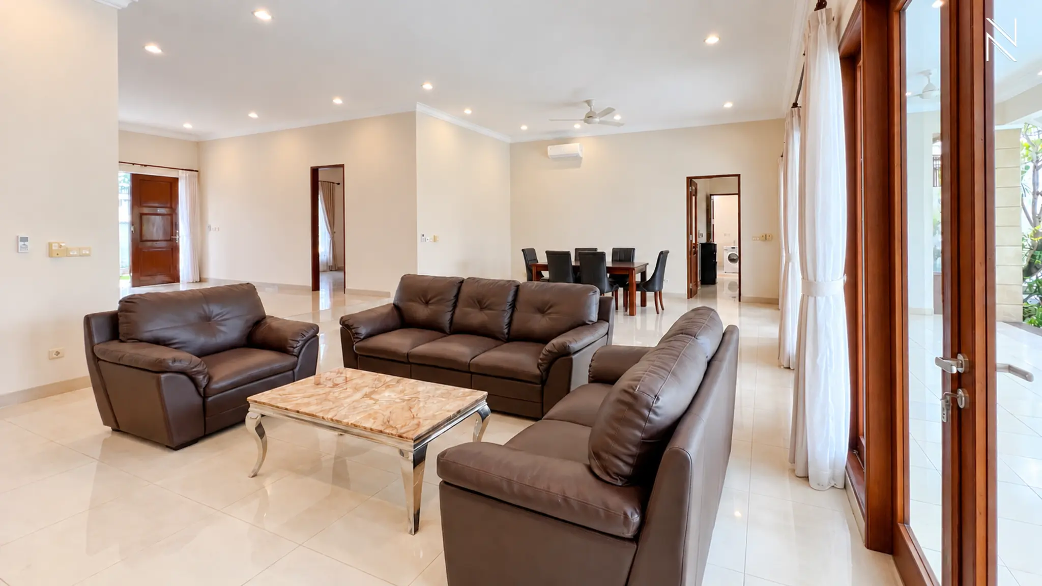 For Rent 4BR House South Jakarta Kemang KMGT142