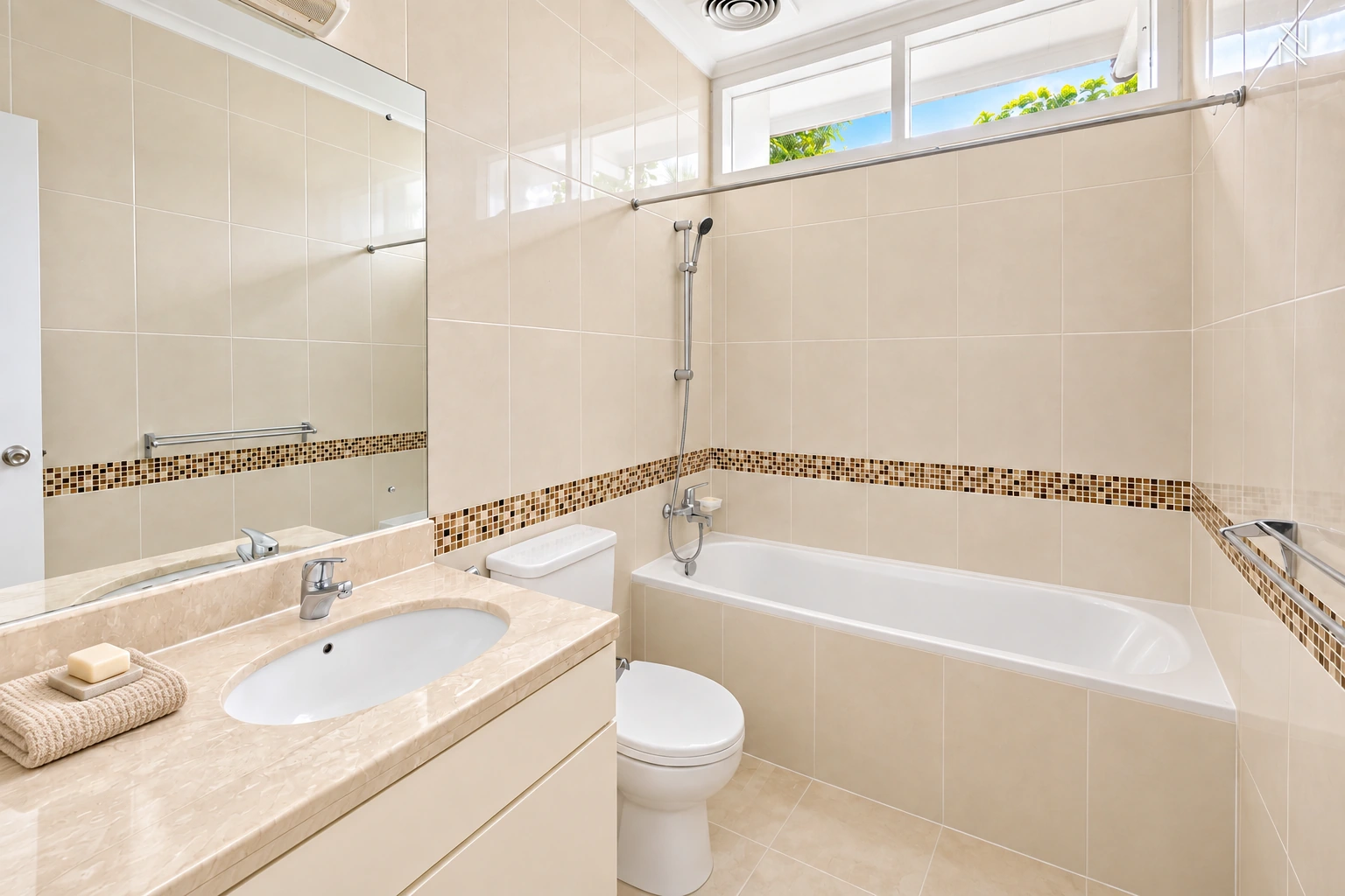 Kemang Timur 2 25N Lembong House – Bathroom 02 For Rent 4BR House South Jakarta Kemang KMGT065