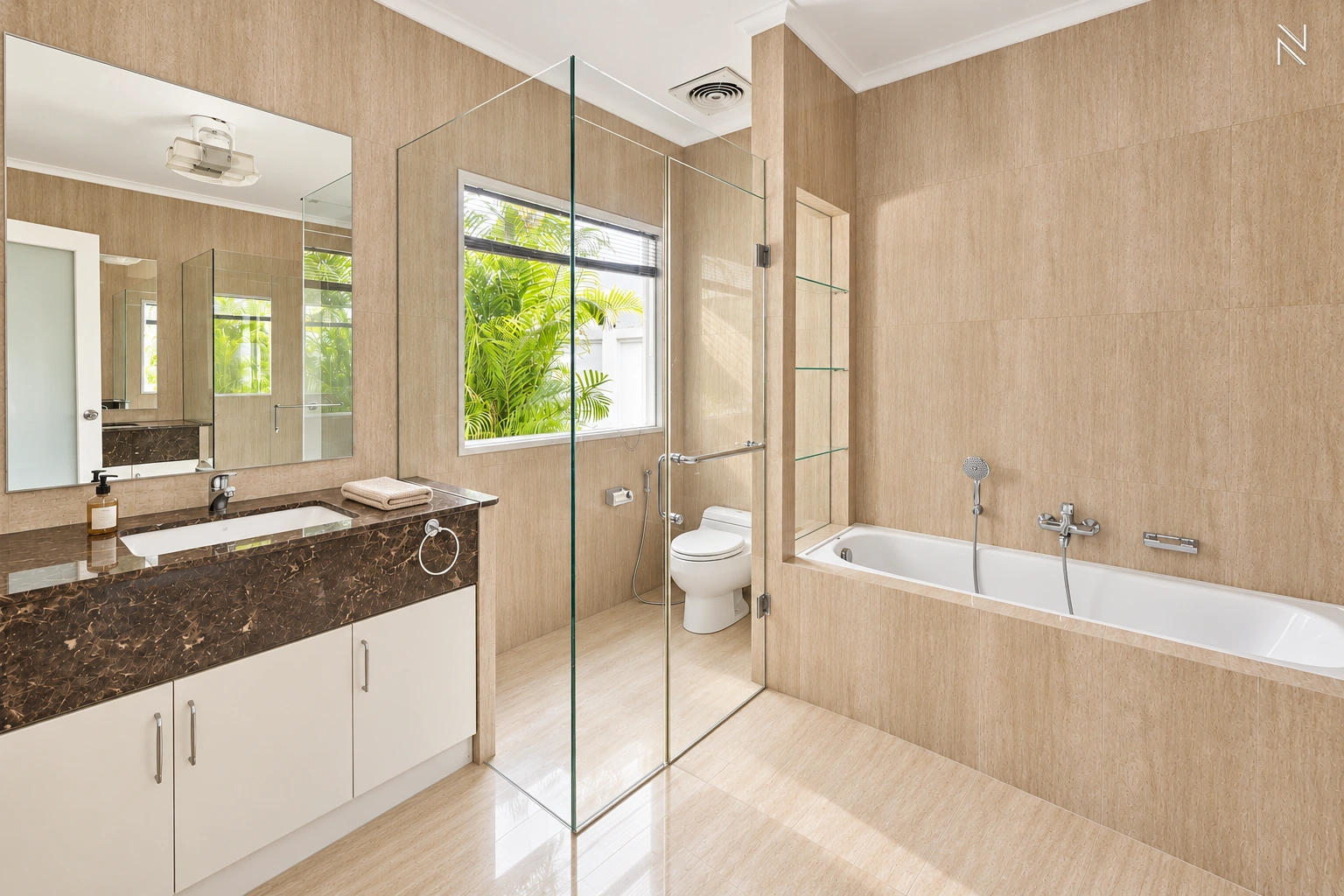 Kemang Timur 2 25N Lembong House – Bathroom 04 For Rent 4BR House South Jakarta Kemang KMGT065
