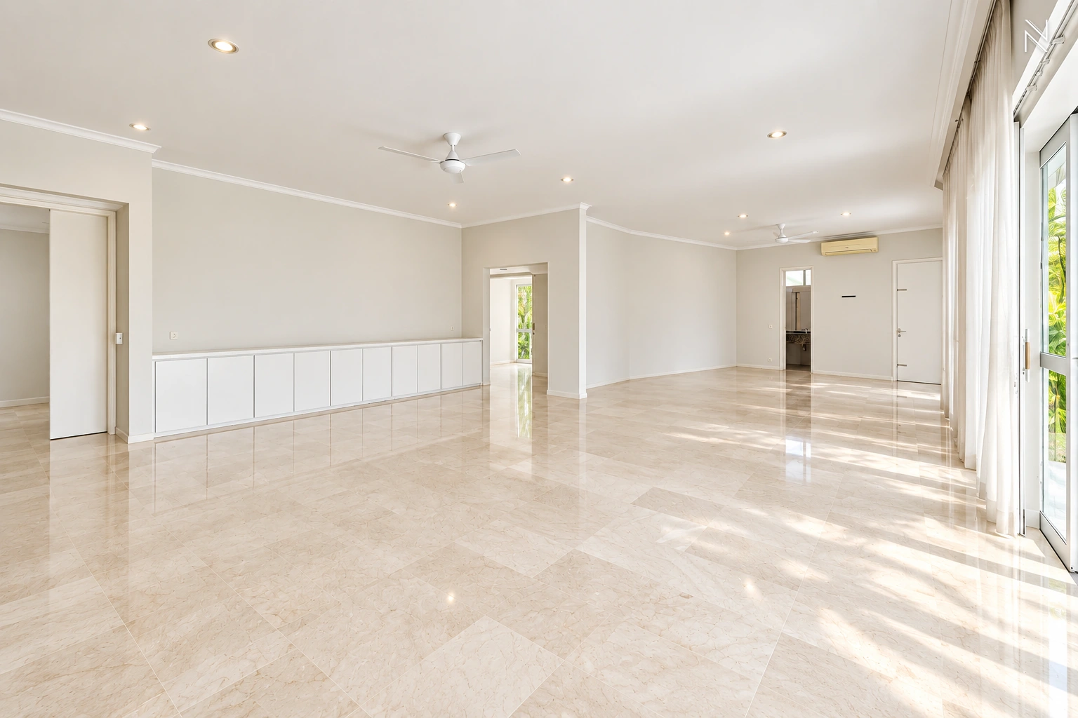 Kemang Timur 2 25N Lembong House – Living and Dining Area For Rent 4BR House South Jakarta Kemang KMGT065