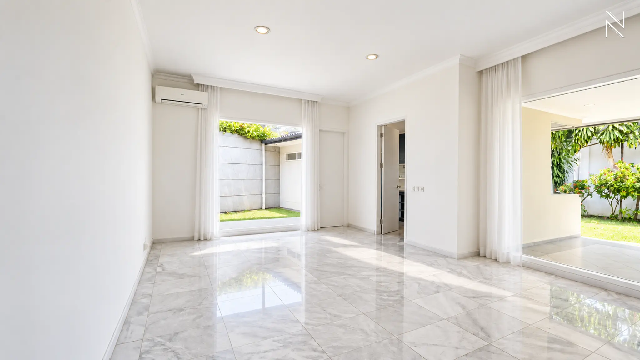 For Rent 4BR House South Jakarta Kemang KMGT073