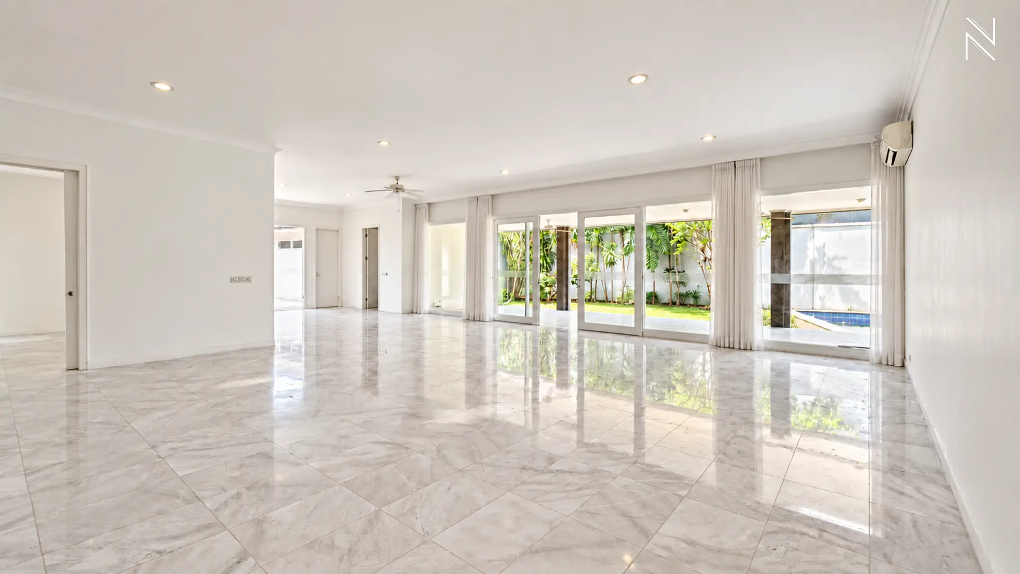 For Rent 4BR House South Jakarta Kemang KMGT073