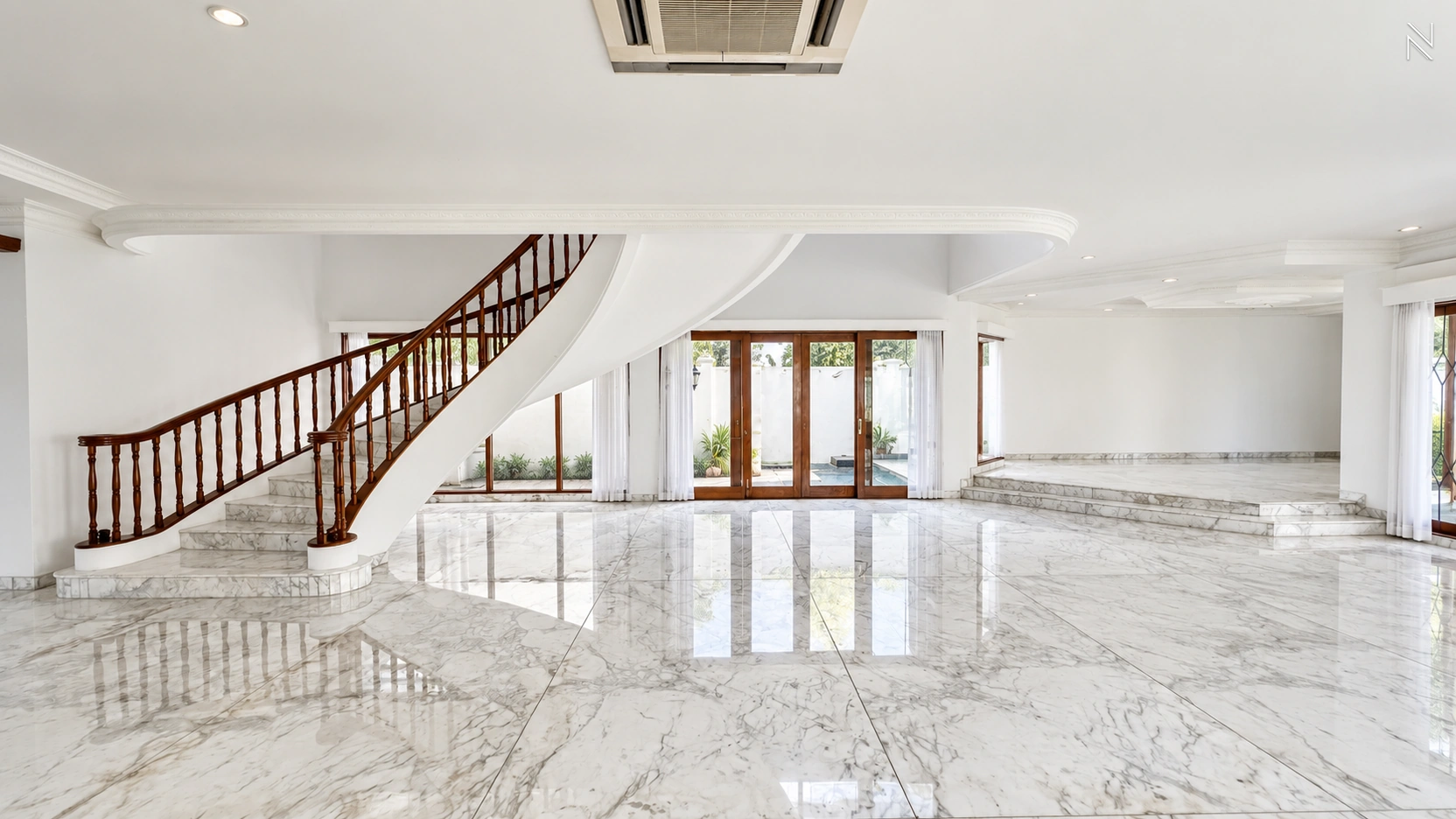 Kemang Timur Dalam N4 – Foyer dan Tangga For Buy 7BR House South Jakarta Kemang KMGT026