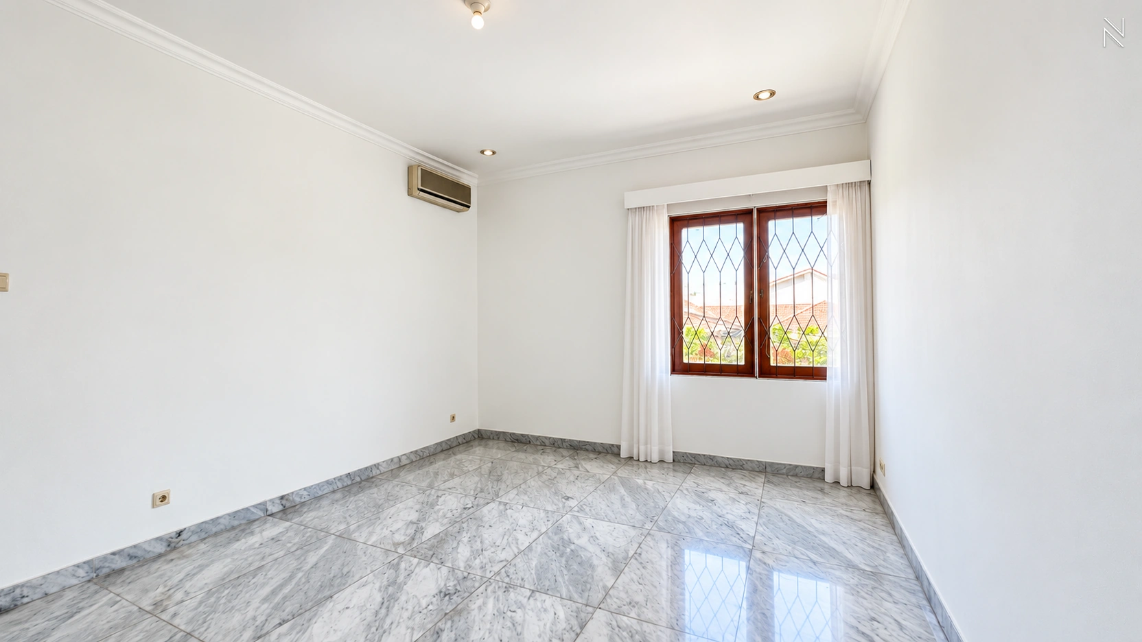 Kemang Timur Dalam N4 – Kamar Tidur 06 For Buy 7BR House South Jakarta Kemang KMGT026
