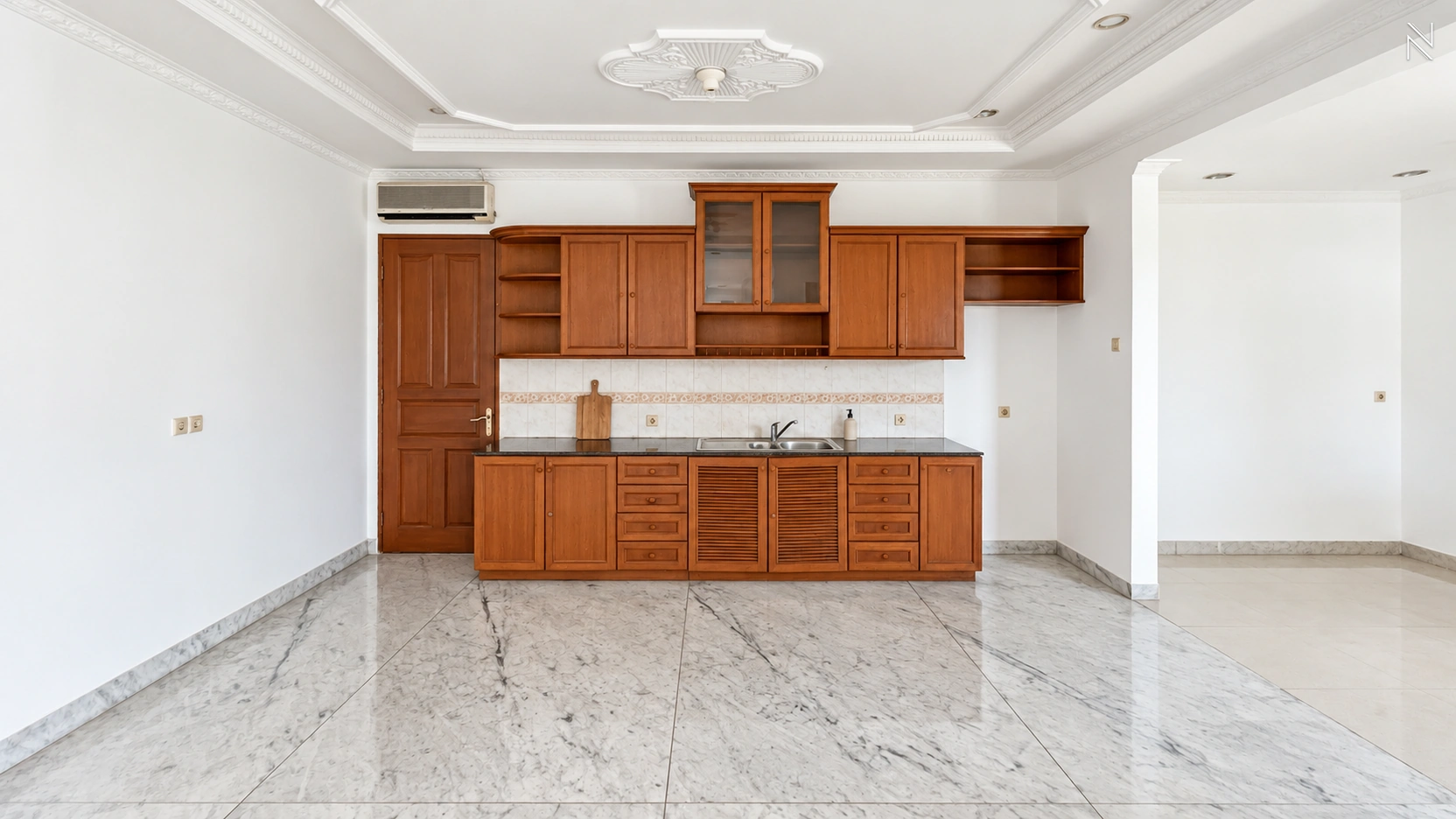 Kemang Timur Dalam N4 – Pantry Lantai 2 – Sudut 01 For Buy 7BR House South Jakarta Kemang KMGT026