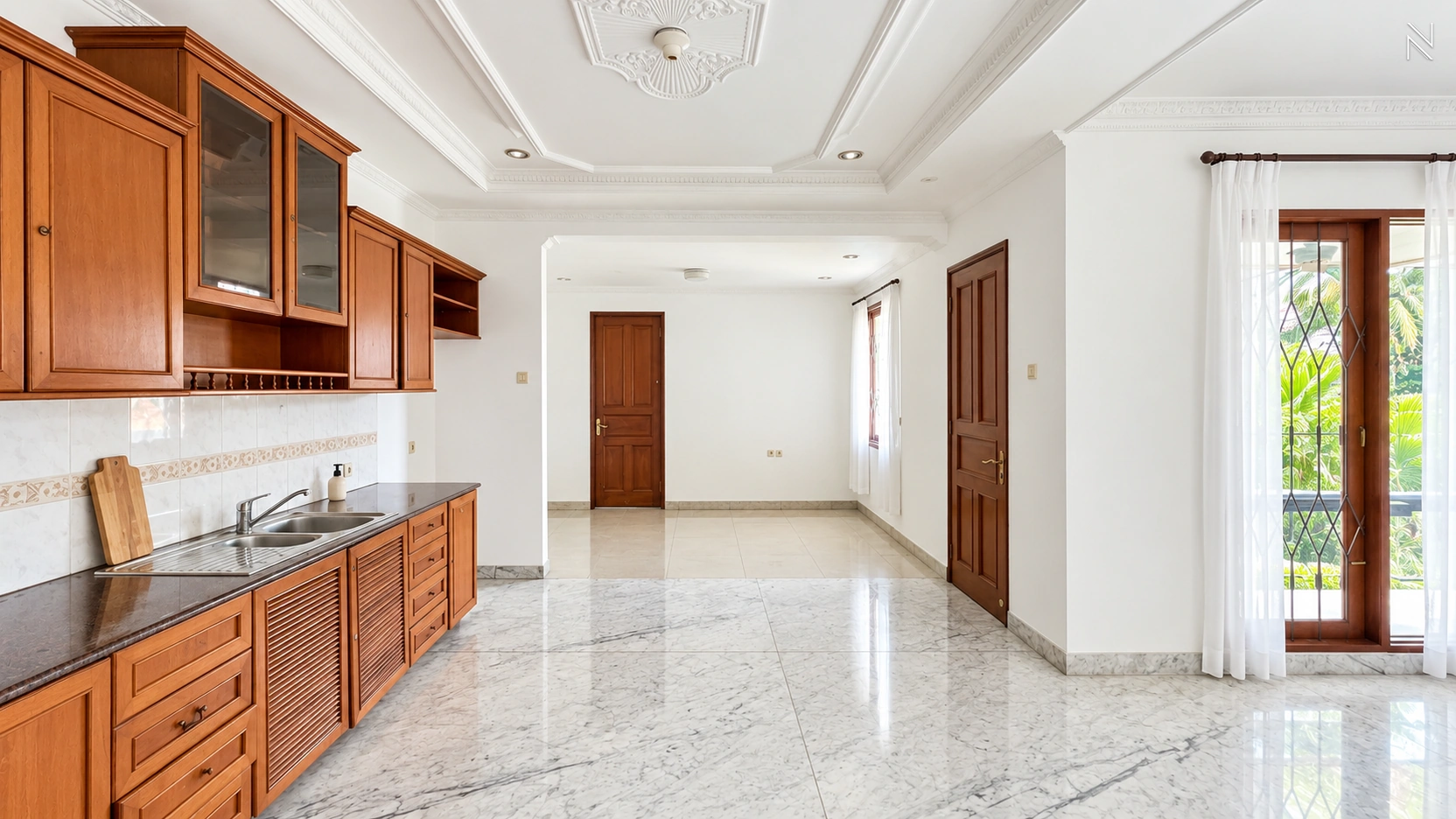 Kemang Timur Dalam N4 – Pantry Lantai 2 – Sudut 02 For Buy 7BR House South Jakarta Kemang KMGT026